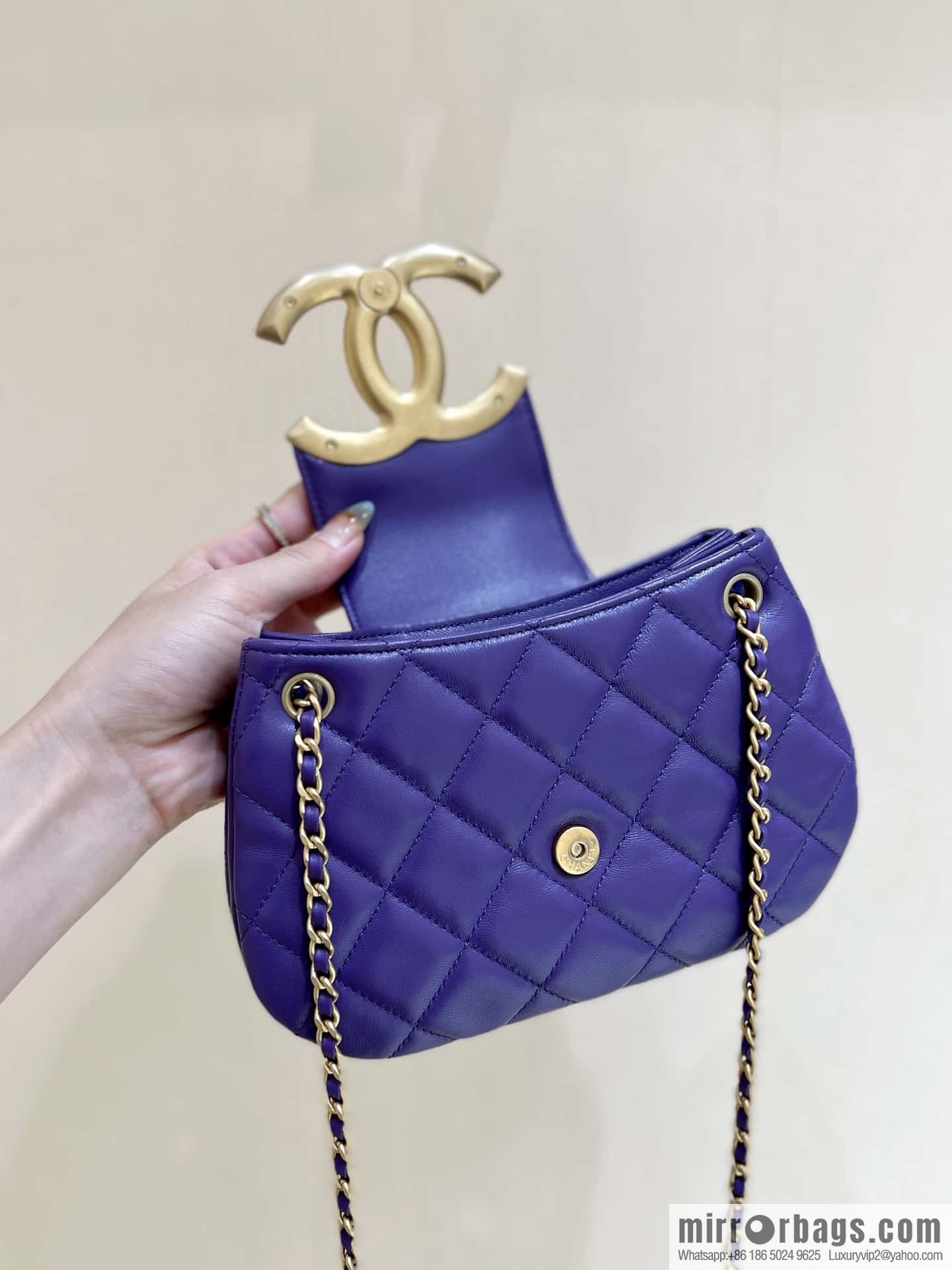 CHANEL 24C Early Spring Vacation Series, Big Double C Vintage Mailman Bag AS4609 Purple