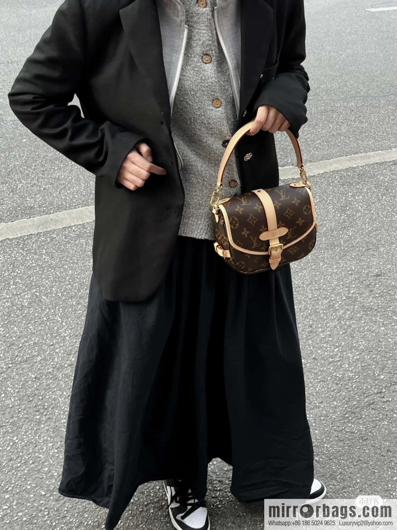 LV M46740 SAUMUR BB Gemini series handbag
