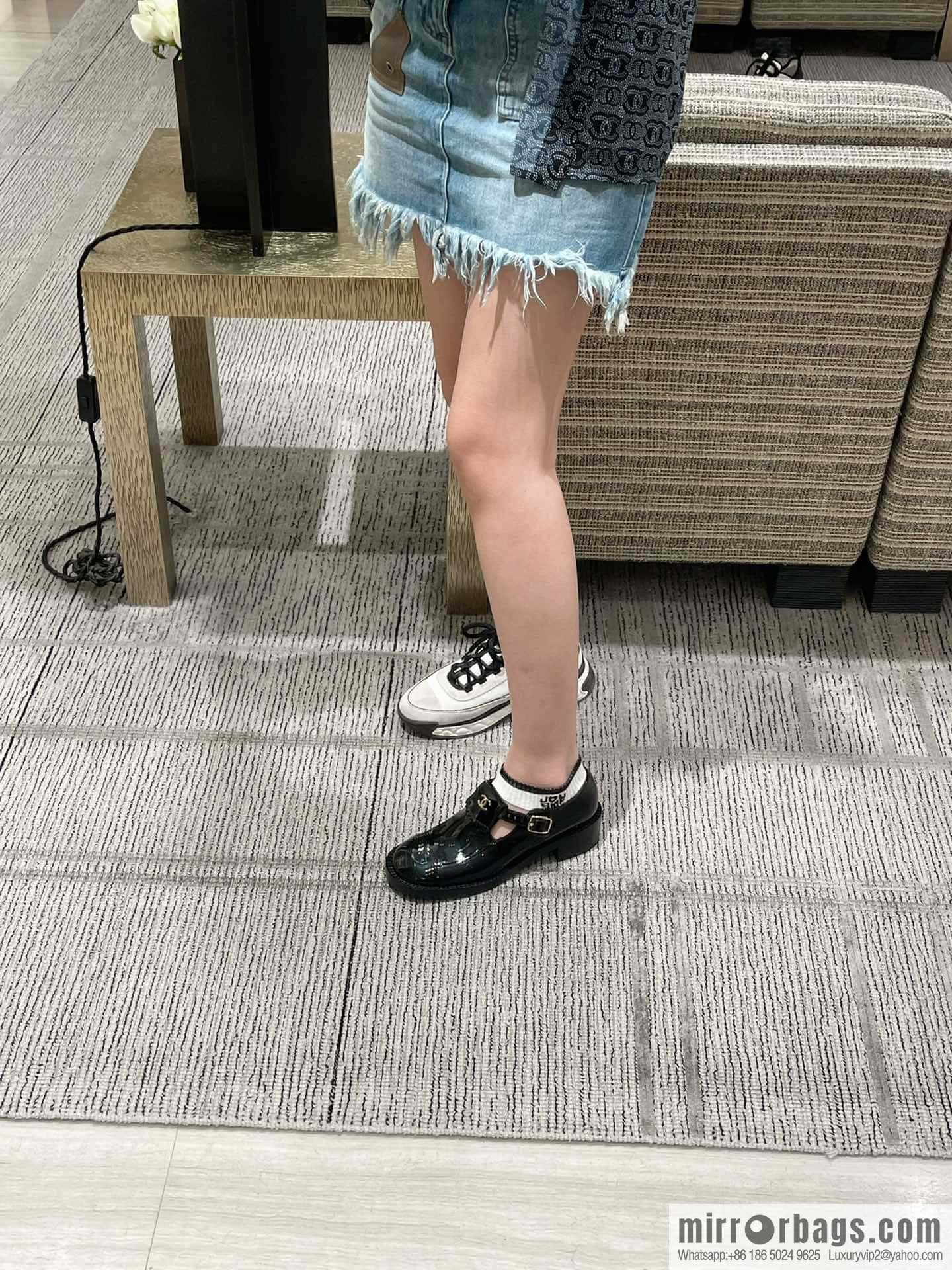 CHANEL Xiaoxiang patent leather glossy Mary Jane platform loafers