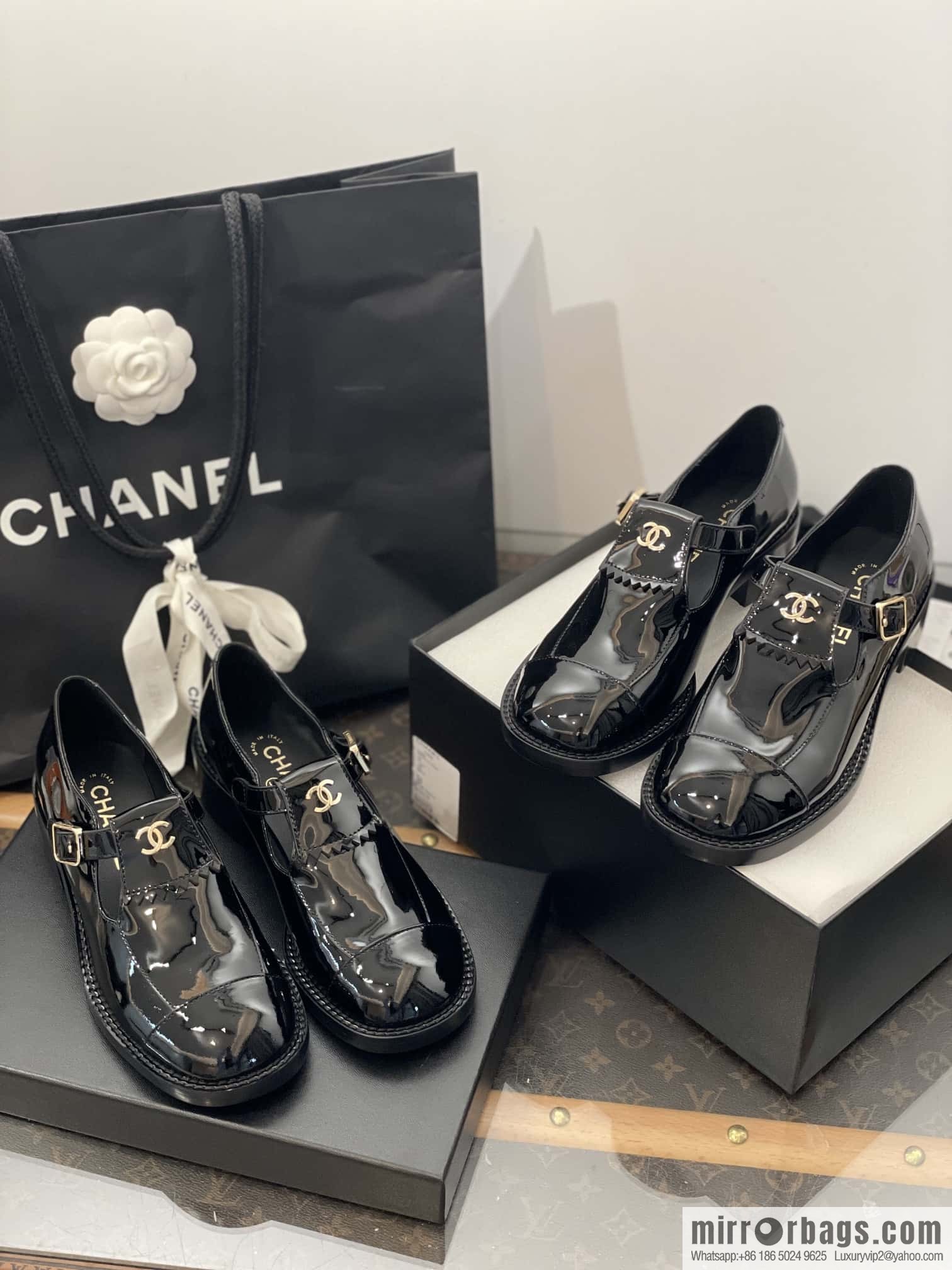 CHANEL Xiaoxiang patent leather glossy Mary Jane platform loafers