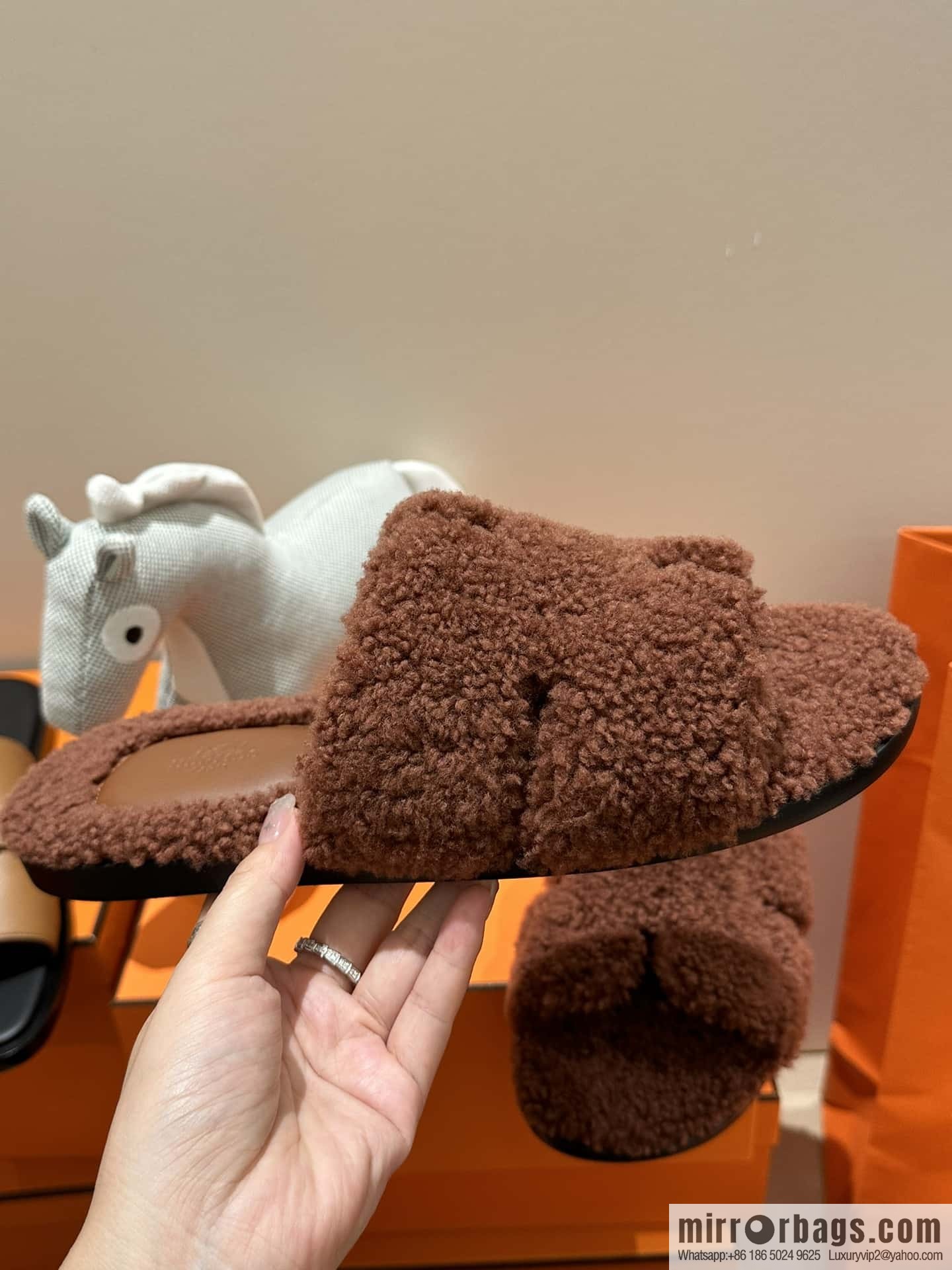 Hermès imported lamb wool lzmir series men's sandals