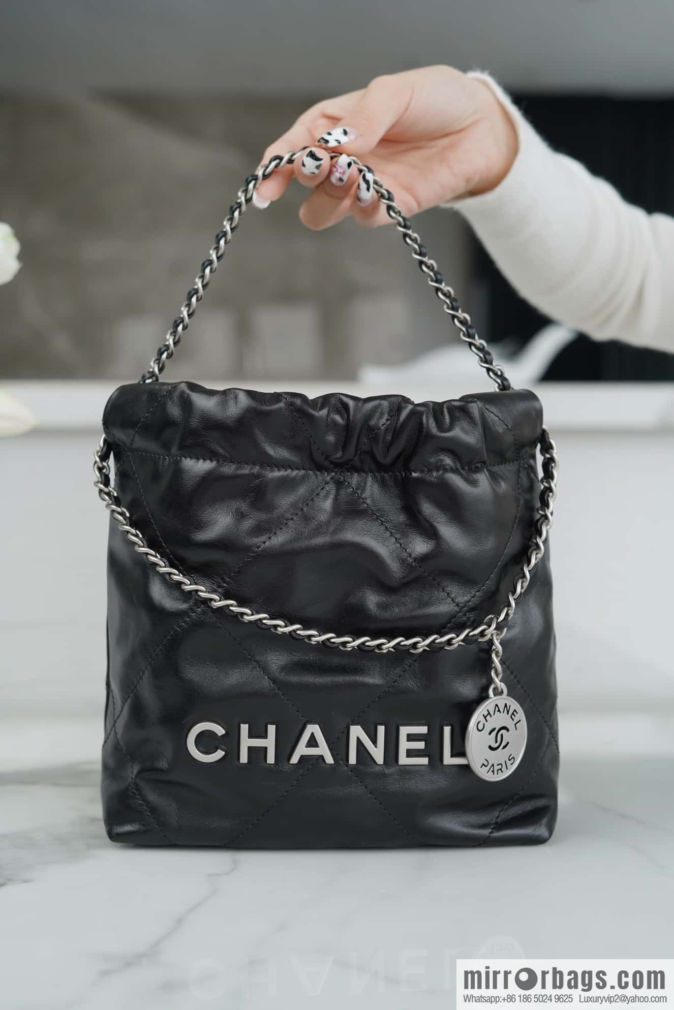 CHANEL 23s spring and summer new 22Mini bag original leather AS3980 black/silver buckle