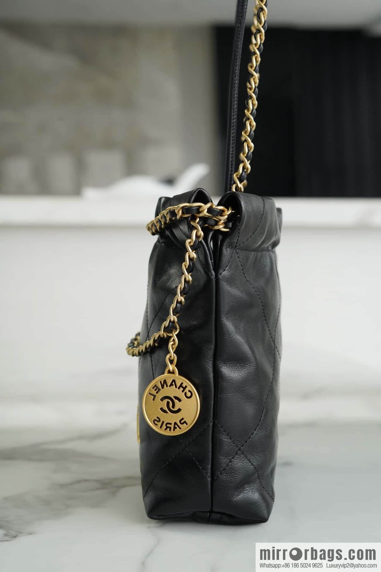 CHANEL 23s spring and summer new 22Mini bag original leather AS3980 black/gold buckle