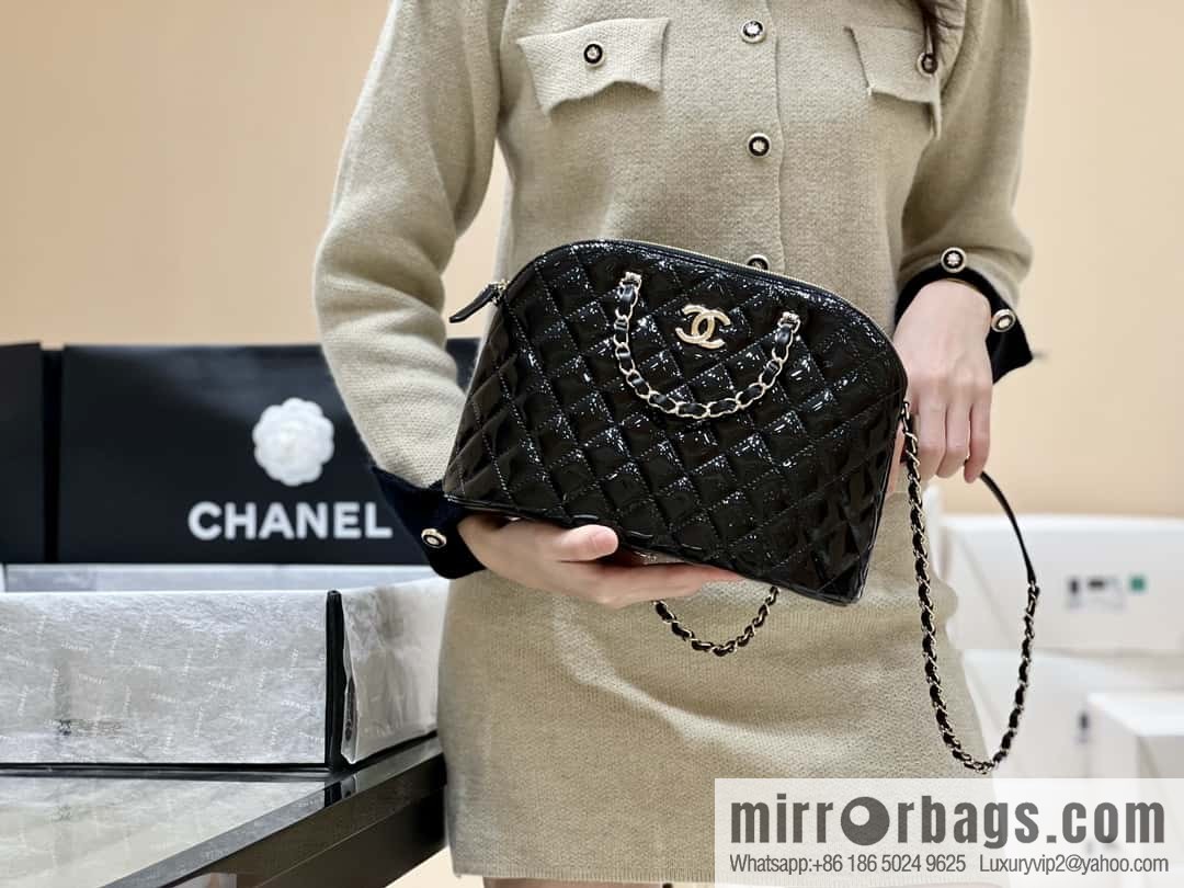 CHANEL 23S spring and summer series patent leather shell bag AS3969
