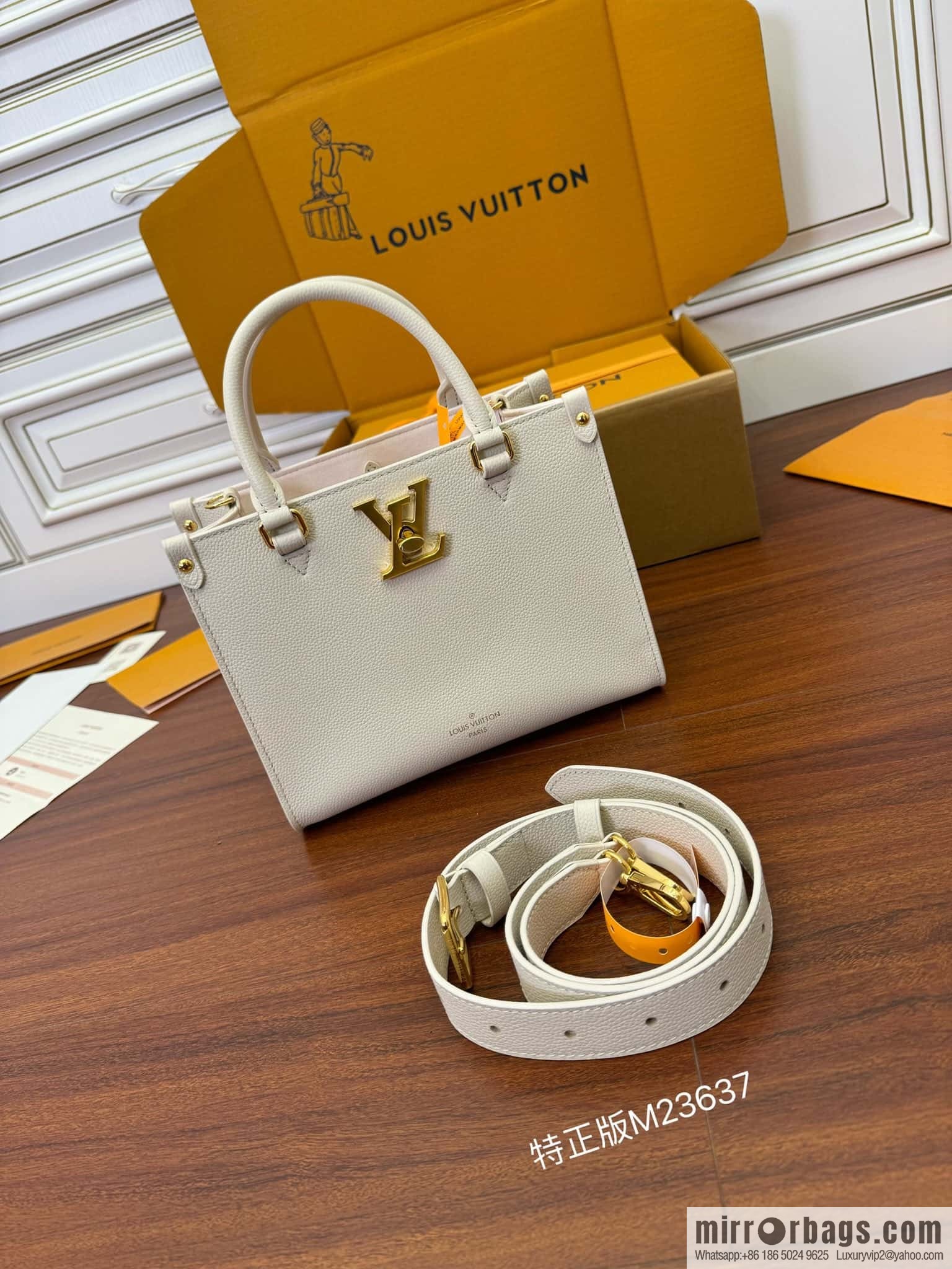 LV M23637 Lock & Go