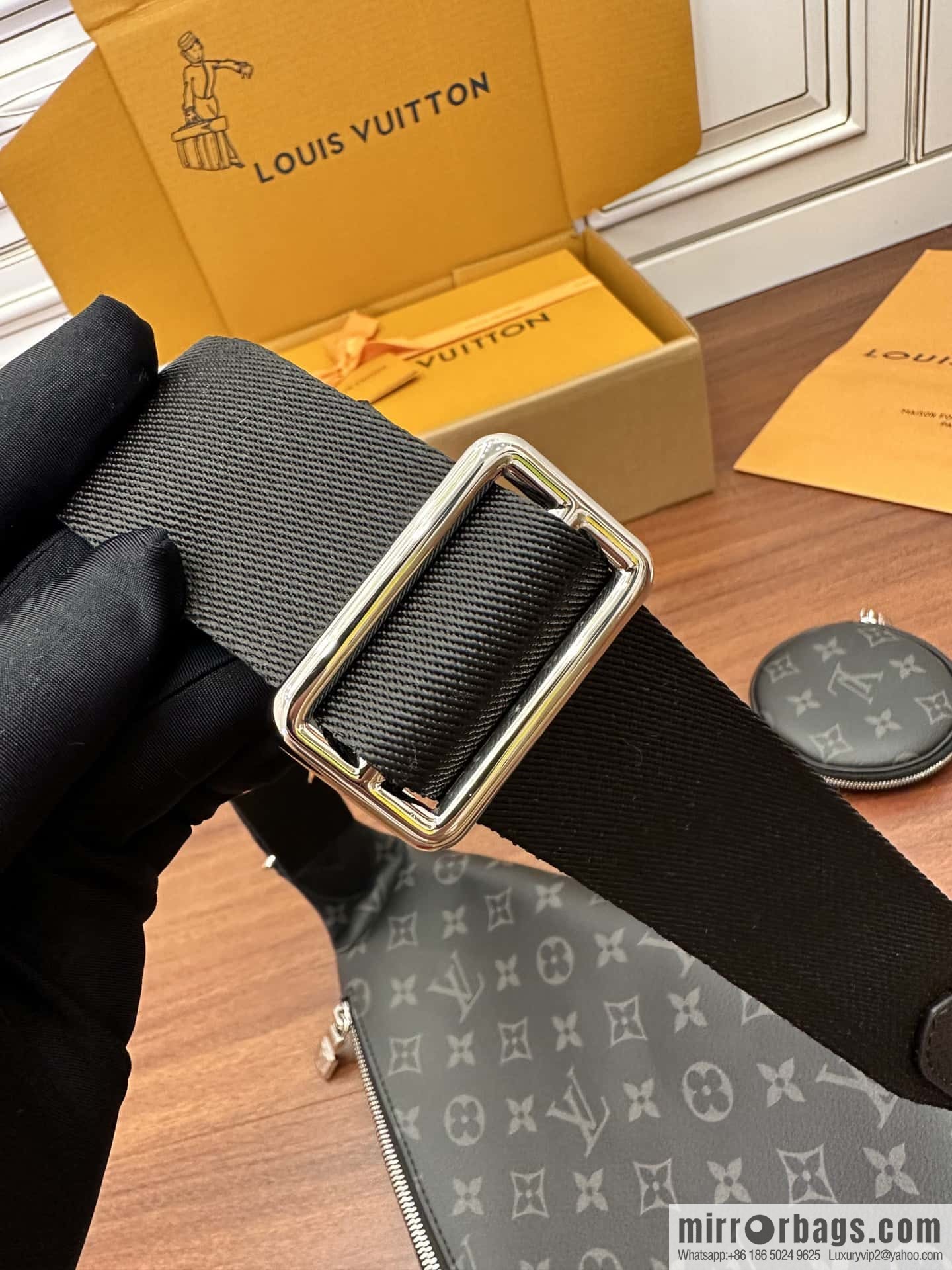 LV M30936 Duo Slingbag