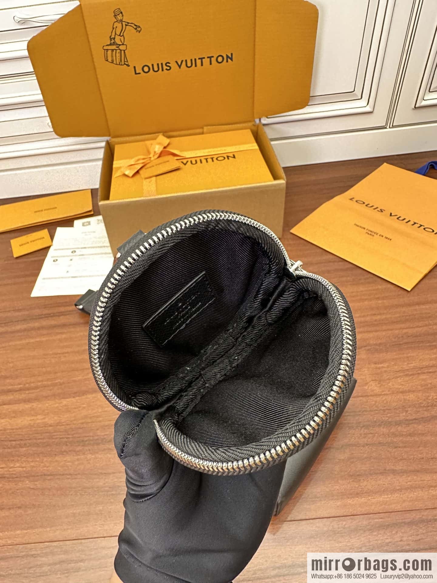 LV M30936 Duo Slingbag