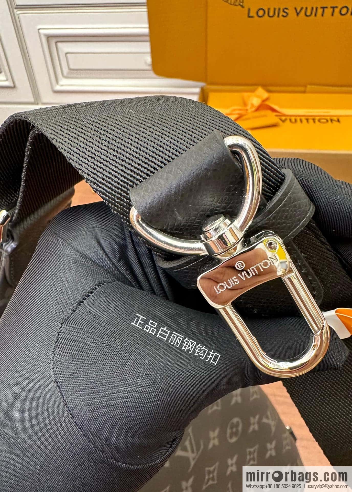 LV M30936 Duo Slingbag