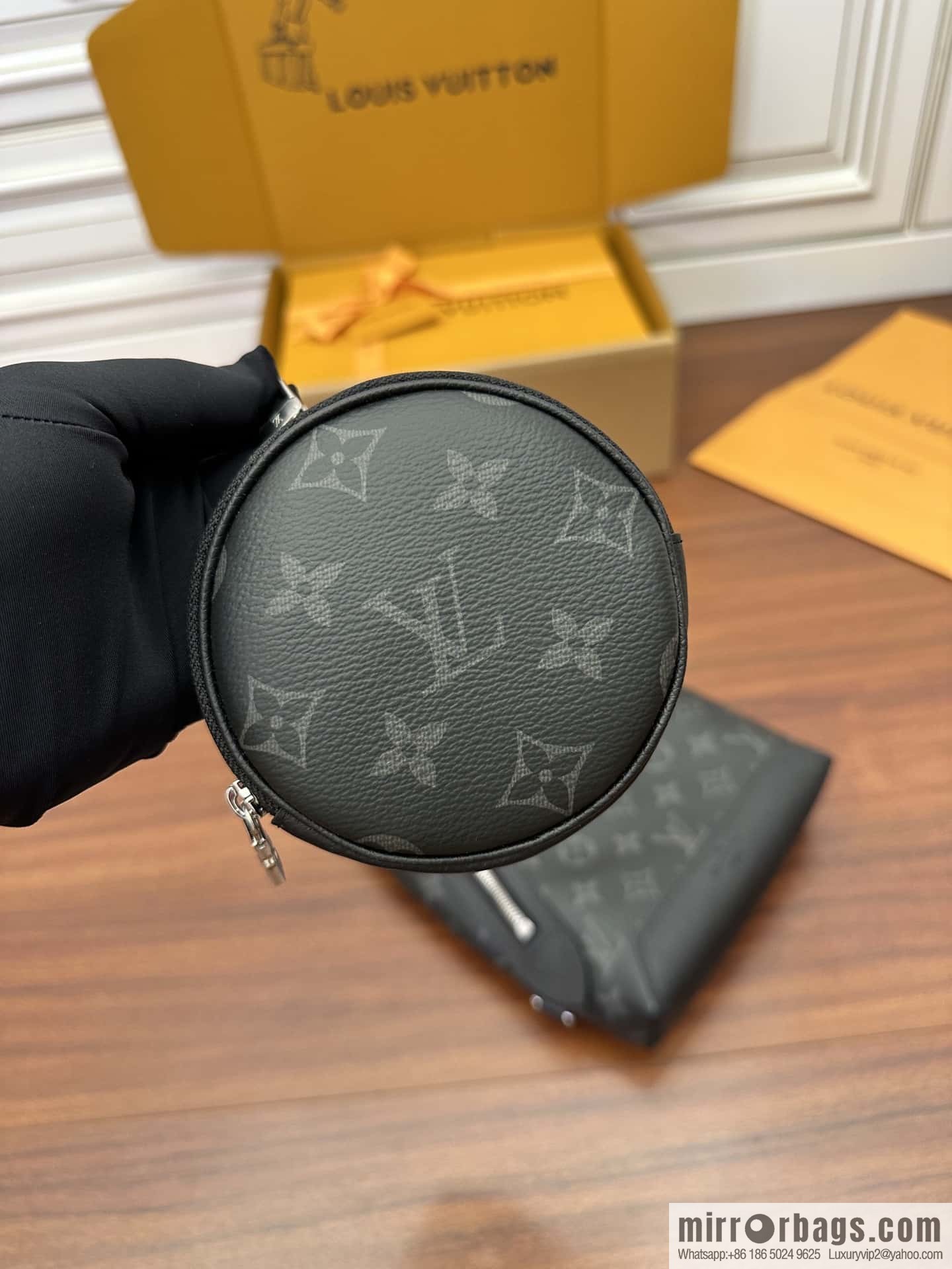 LV M30936 Duo Slingbag