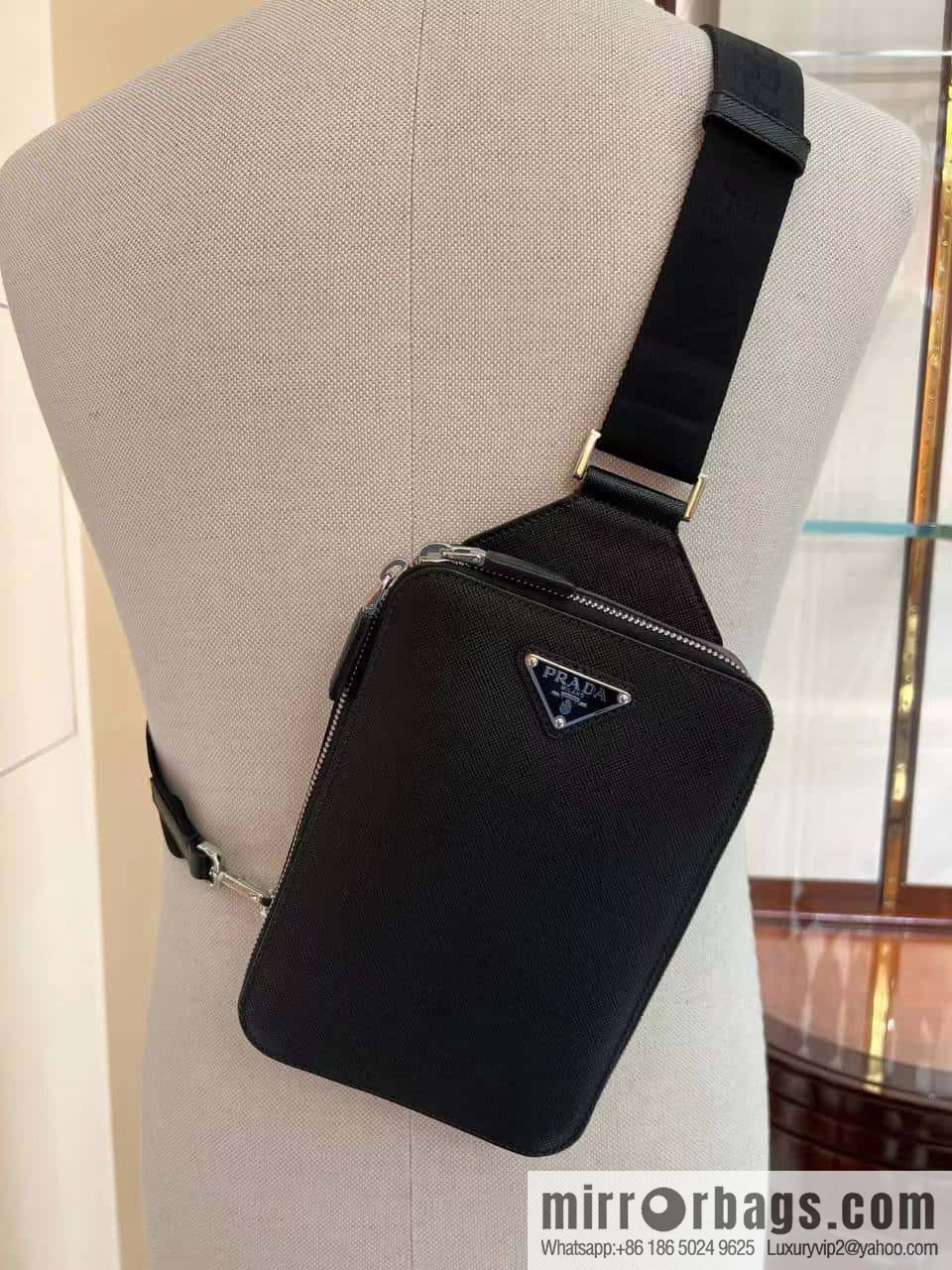 PRADA new breast bag 🎉 2VZ106 breast bag