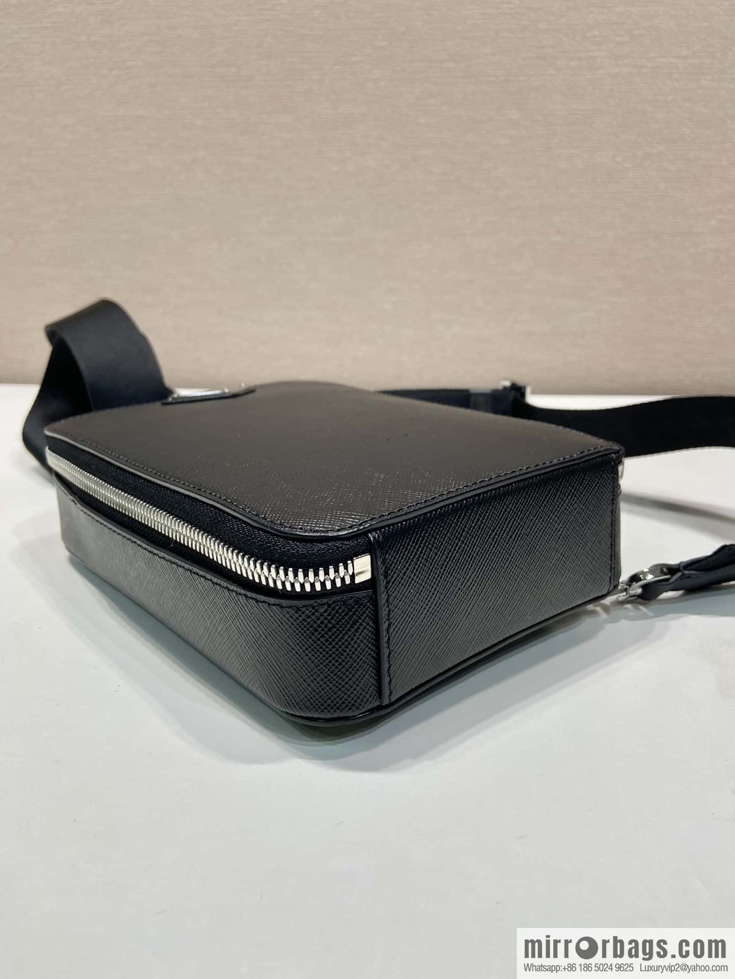 PRADA new breast bag 🎉 2VZ106 breast bag