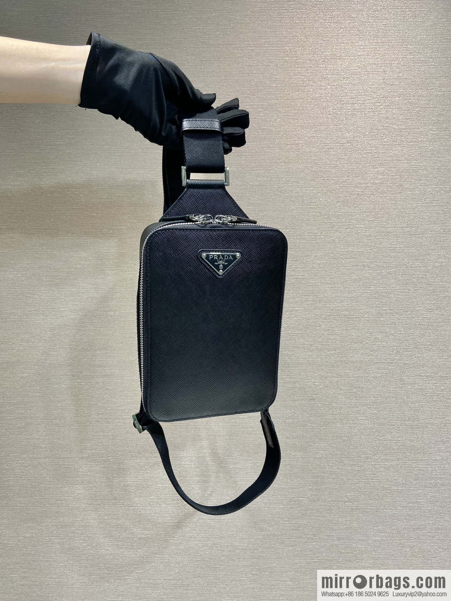 PRADA new breast bag 🎉 2VZ106 breast bag