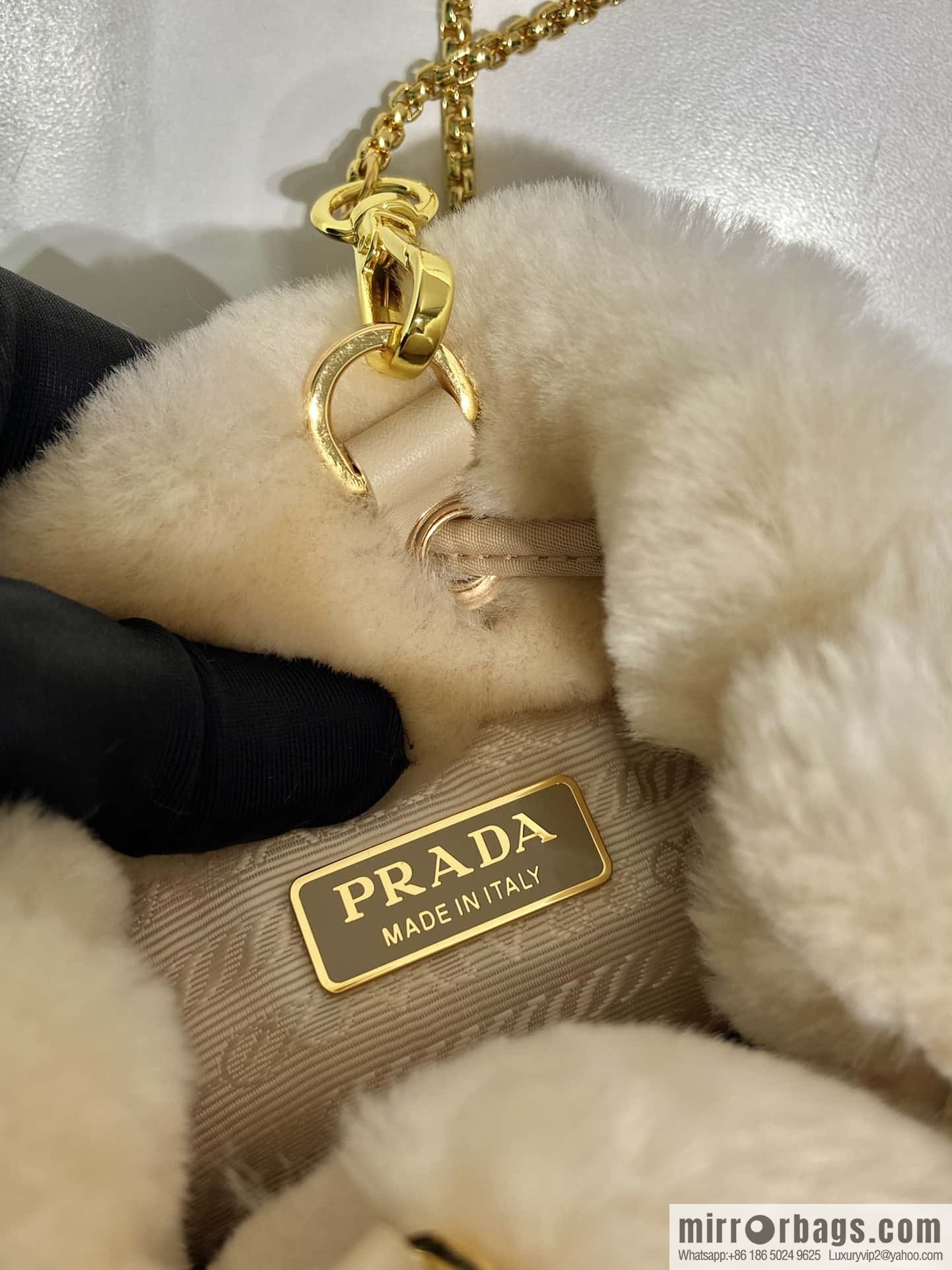 PRADA mini mini bucket bag 🎉 1NR016