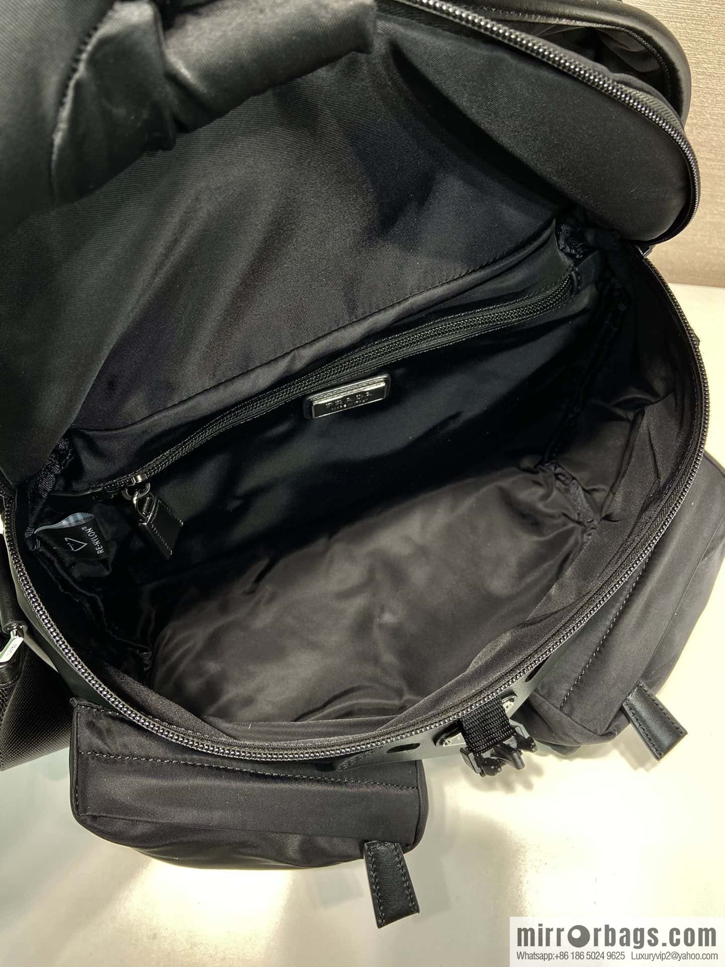PRADA new men's bag ๐ 2VD062 oblique span bag