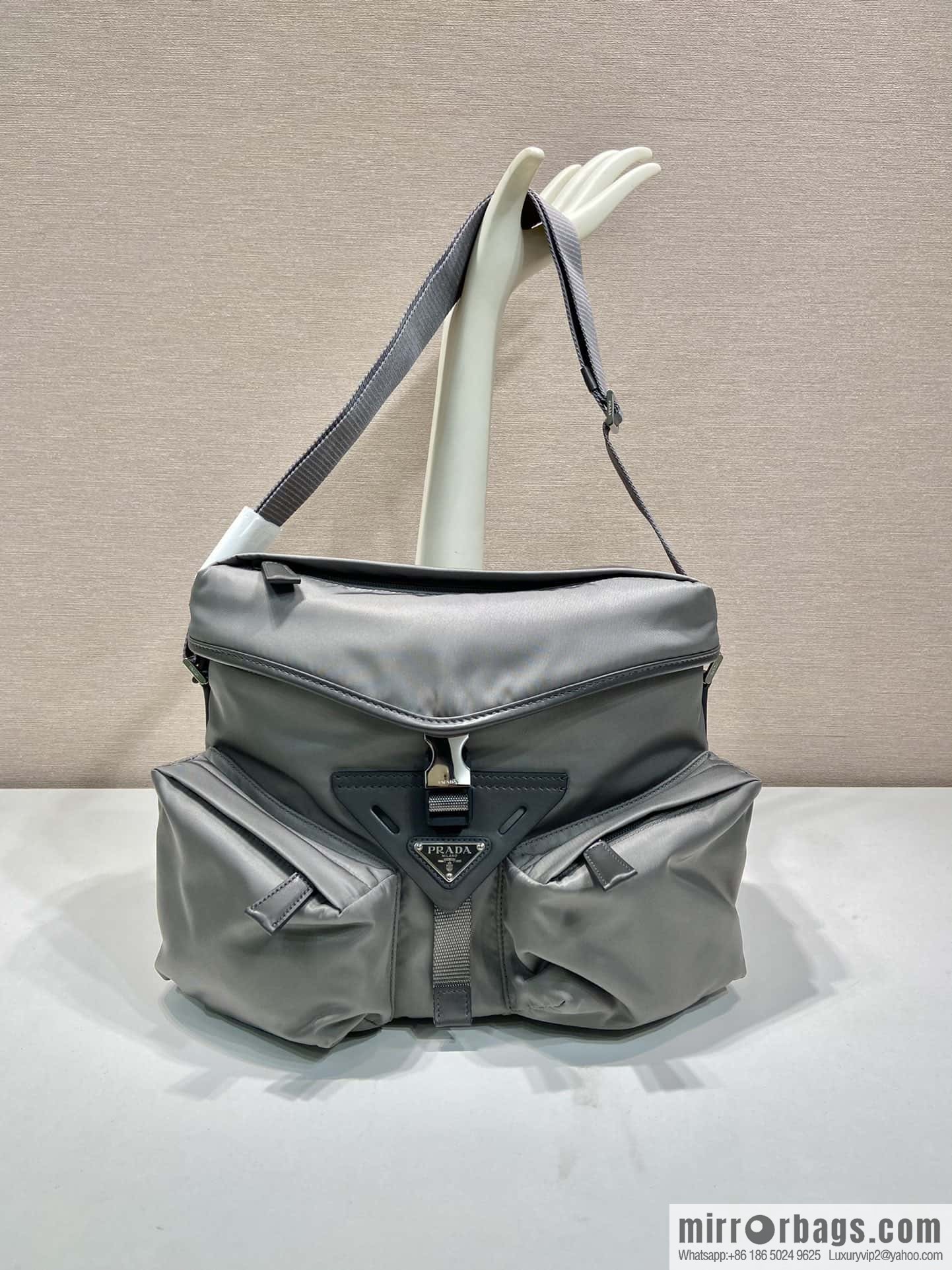 PRADA new men's bag ๐ 2VD062 oblique span bag