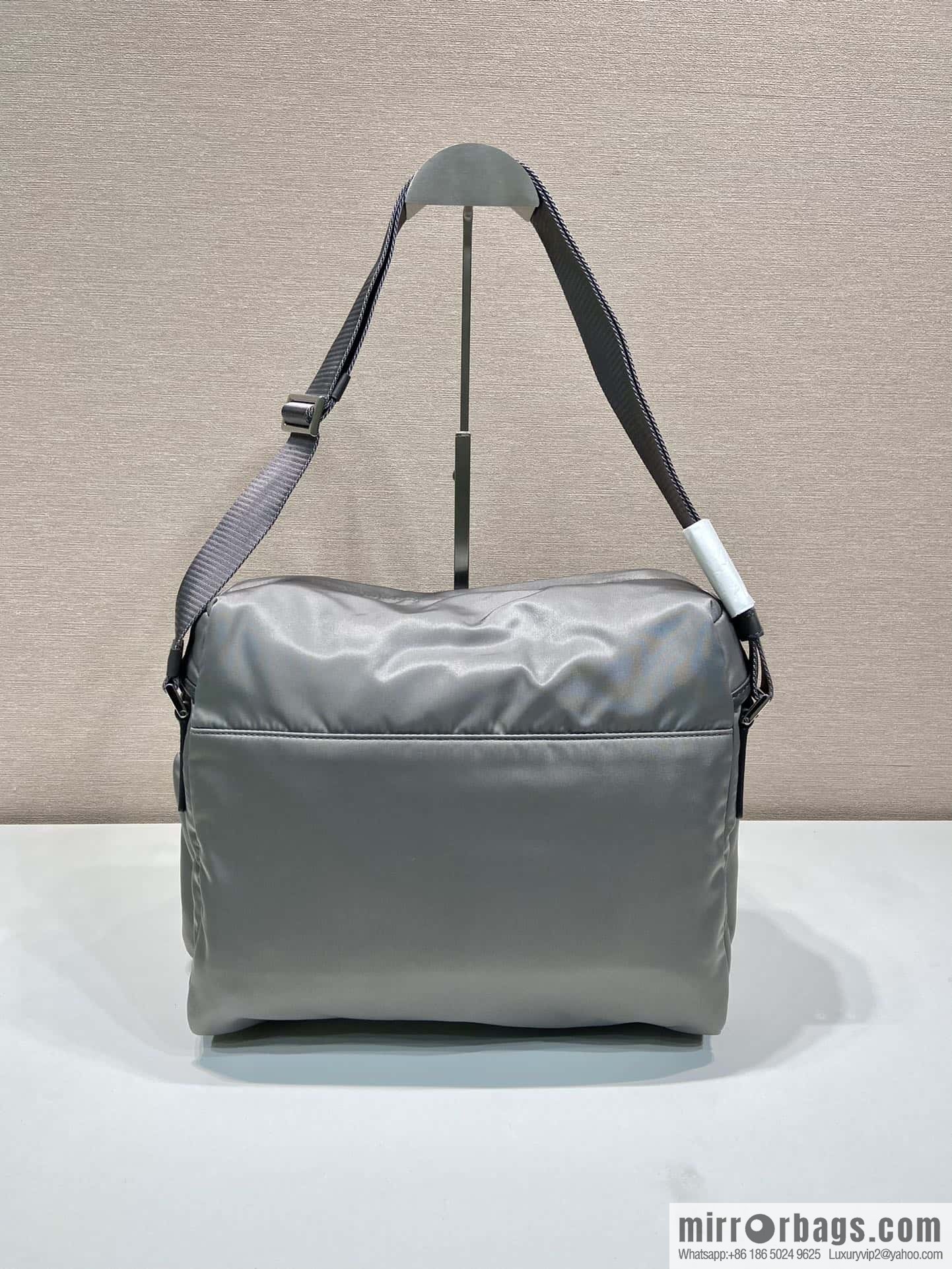 PRADA new men's bag ๐ 2VD062 oblique span bag
