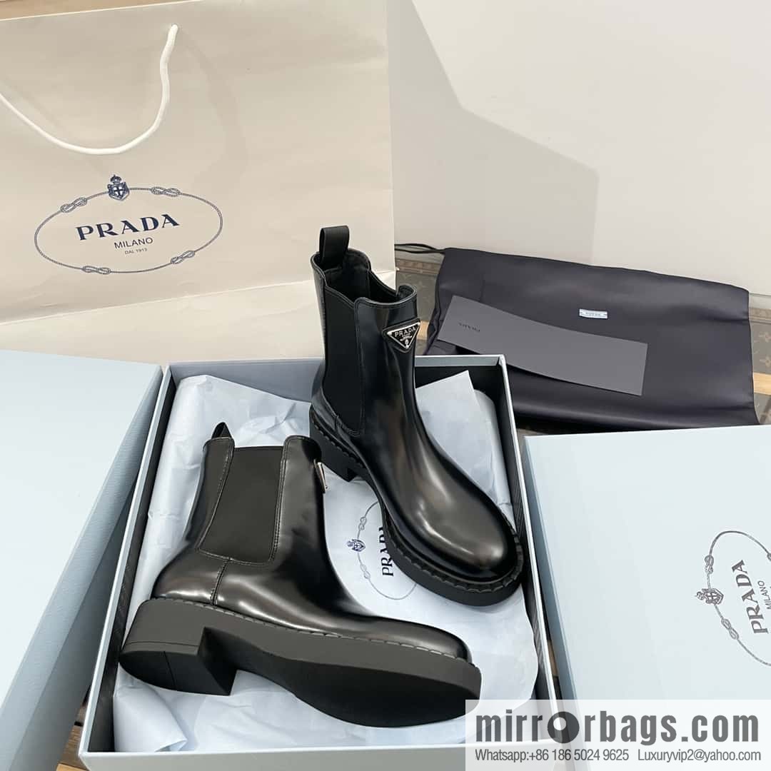 PRADA Triangle Chelsea, pipe boots