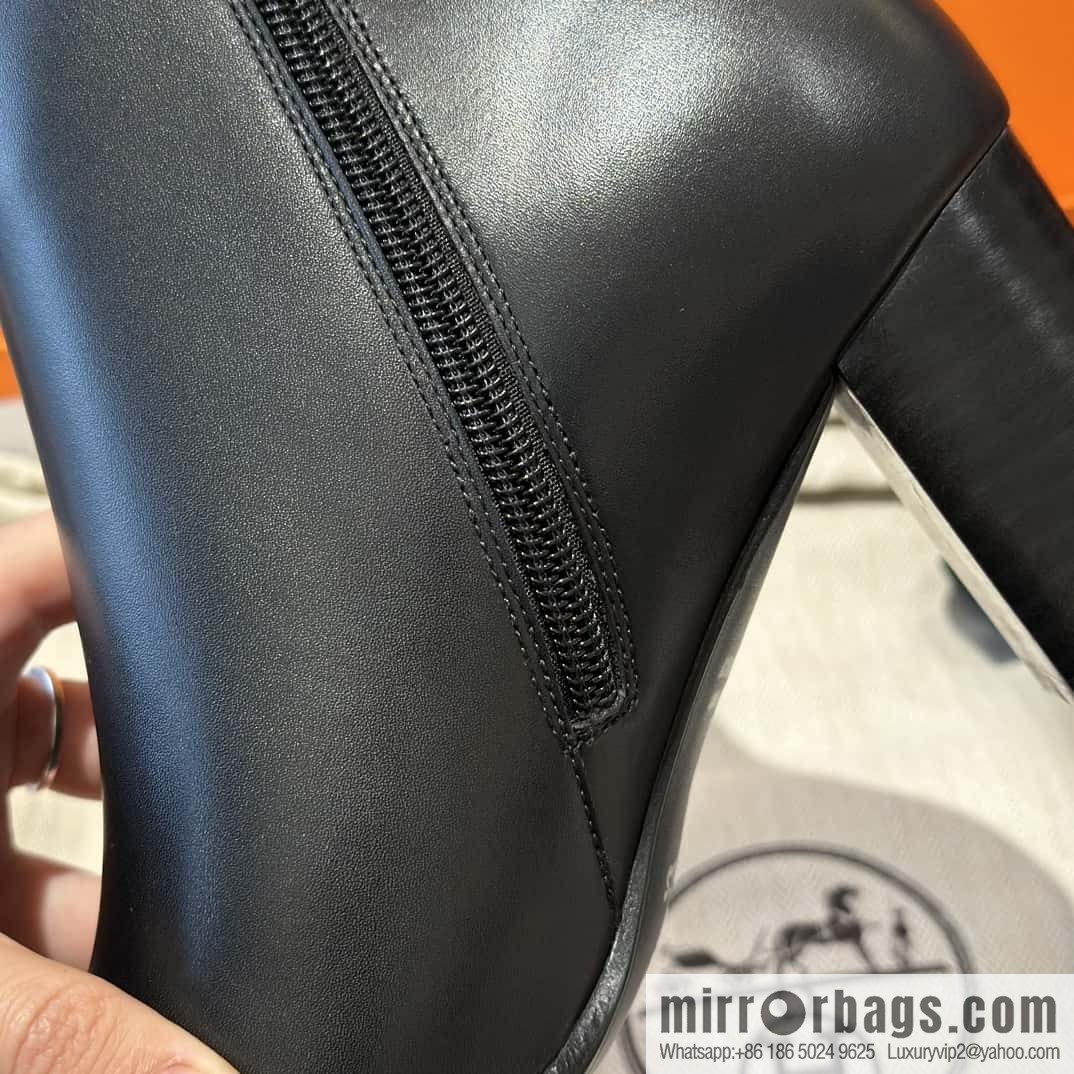 Hermès Kelly buckle, calfskin high-heeled boots
