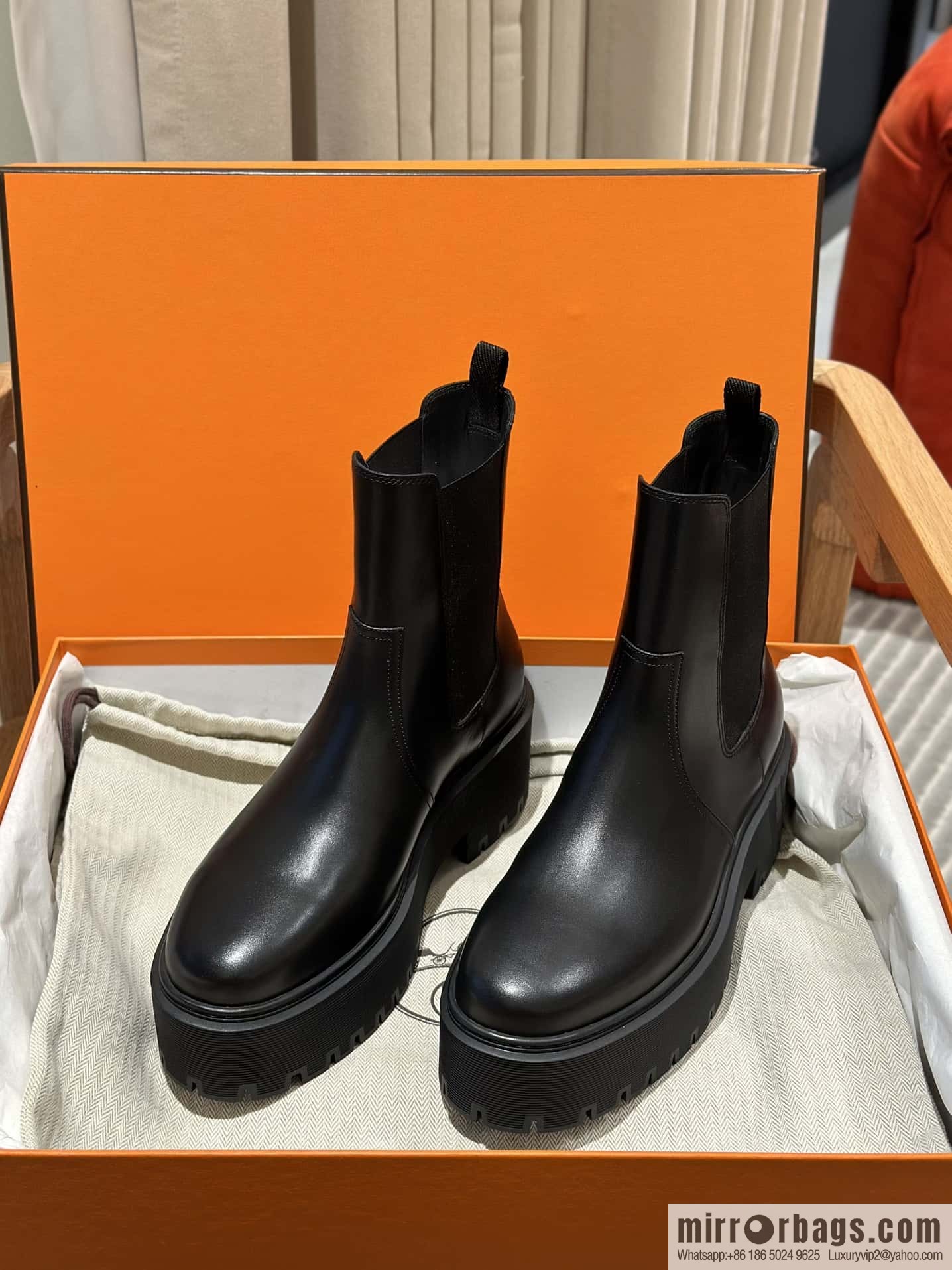 Hermès H's new autumn and winter Chelsea boots
