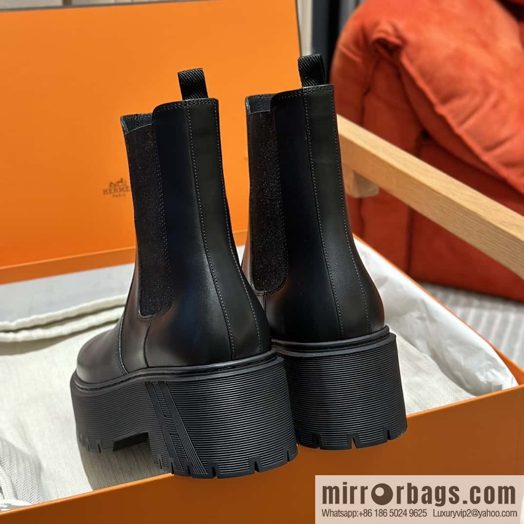 Hermès H's new autumn and winter Chelsea boots
