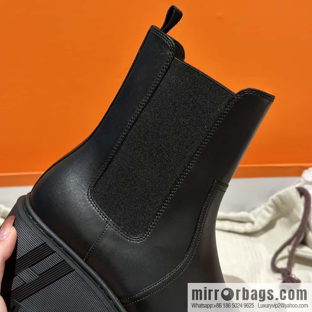 Hermès H's new autumn and winter Chelsea boots