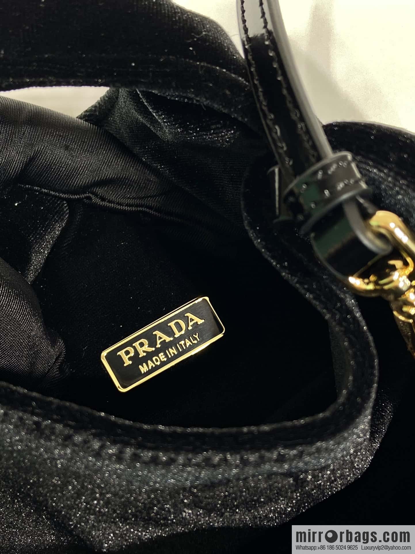 PRADA Velvet bucket bag ๐ 1BA349