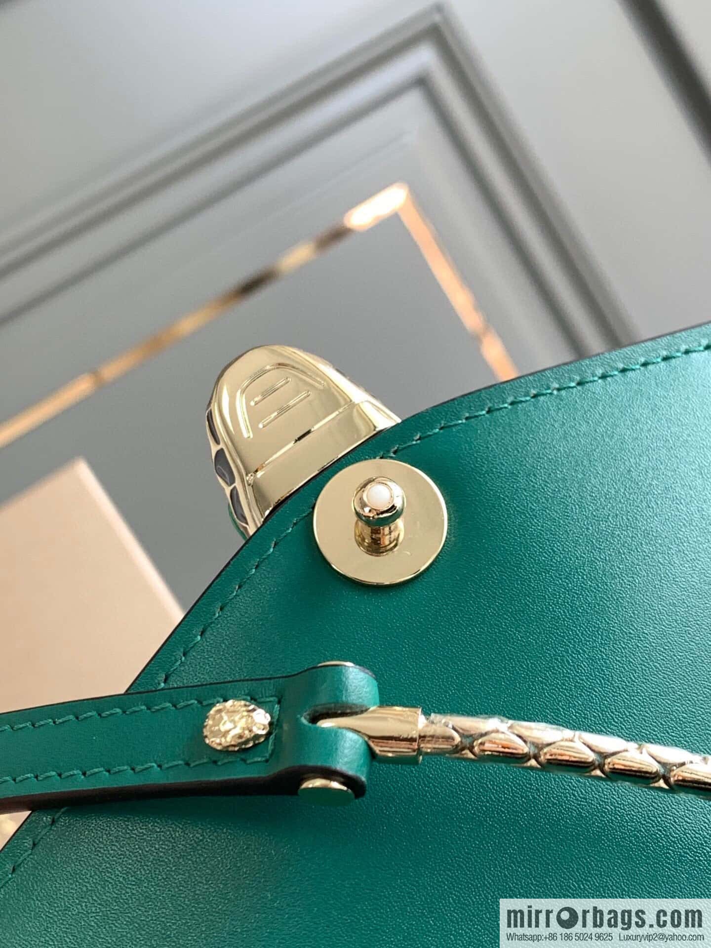 BVLGARI Bulgari Serpenti Forever crossbody bag 289672 Emerald