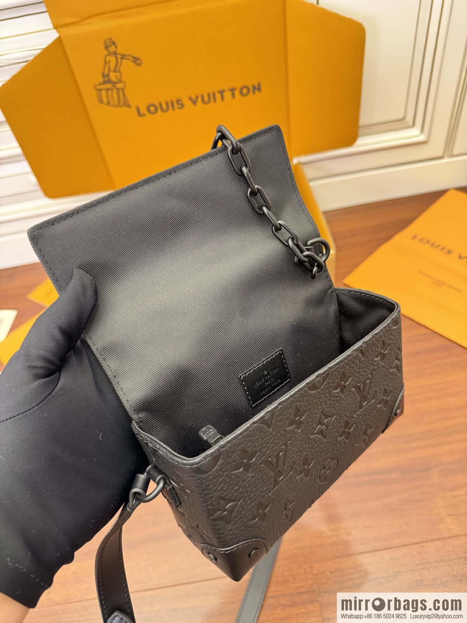 LV M81746 STEAMER mini handbag