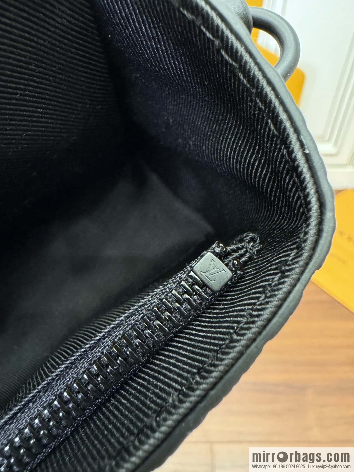 LV M81746 STEAMER mini handbag