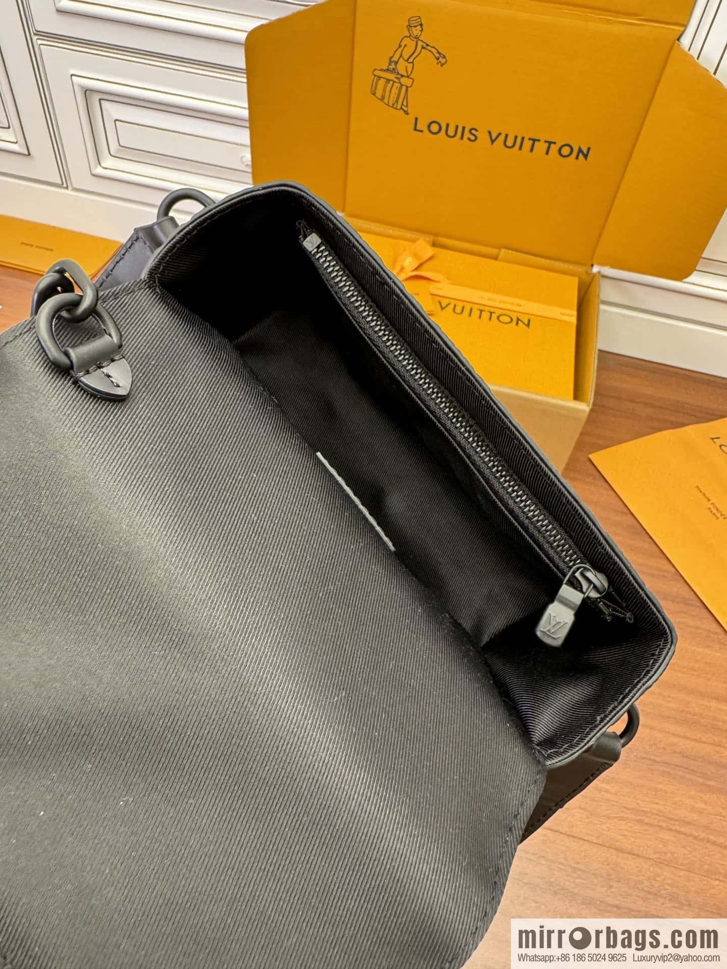 LV M81746 STEAMER mini handbag