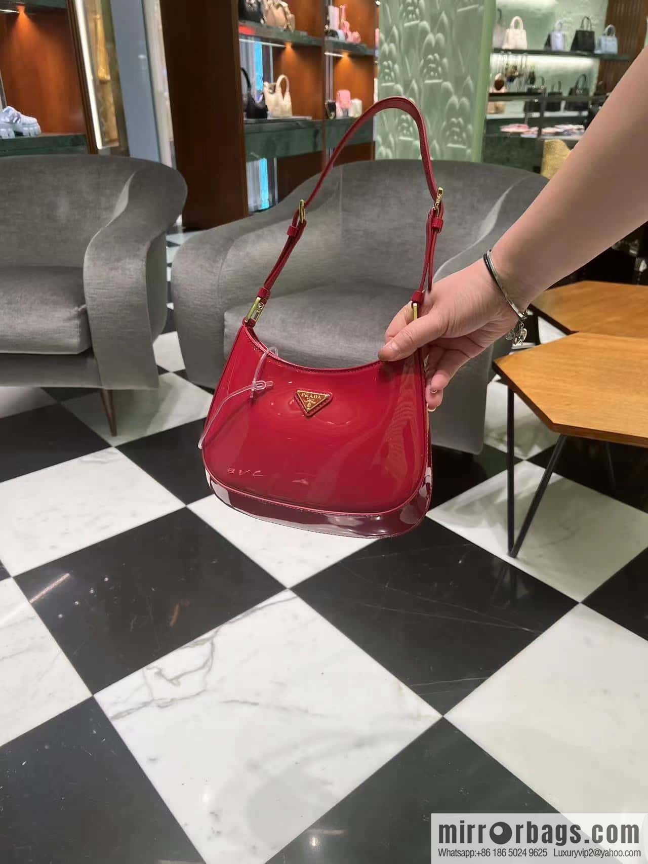 PRADA patent leather armpit bag ๐๐ 1BC169 big red
