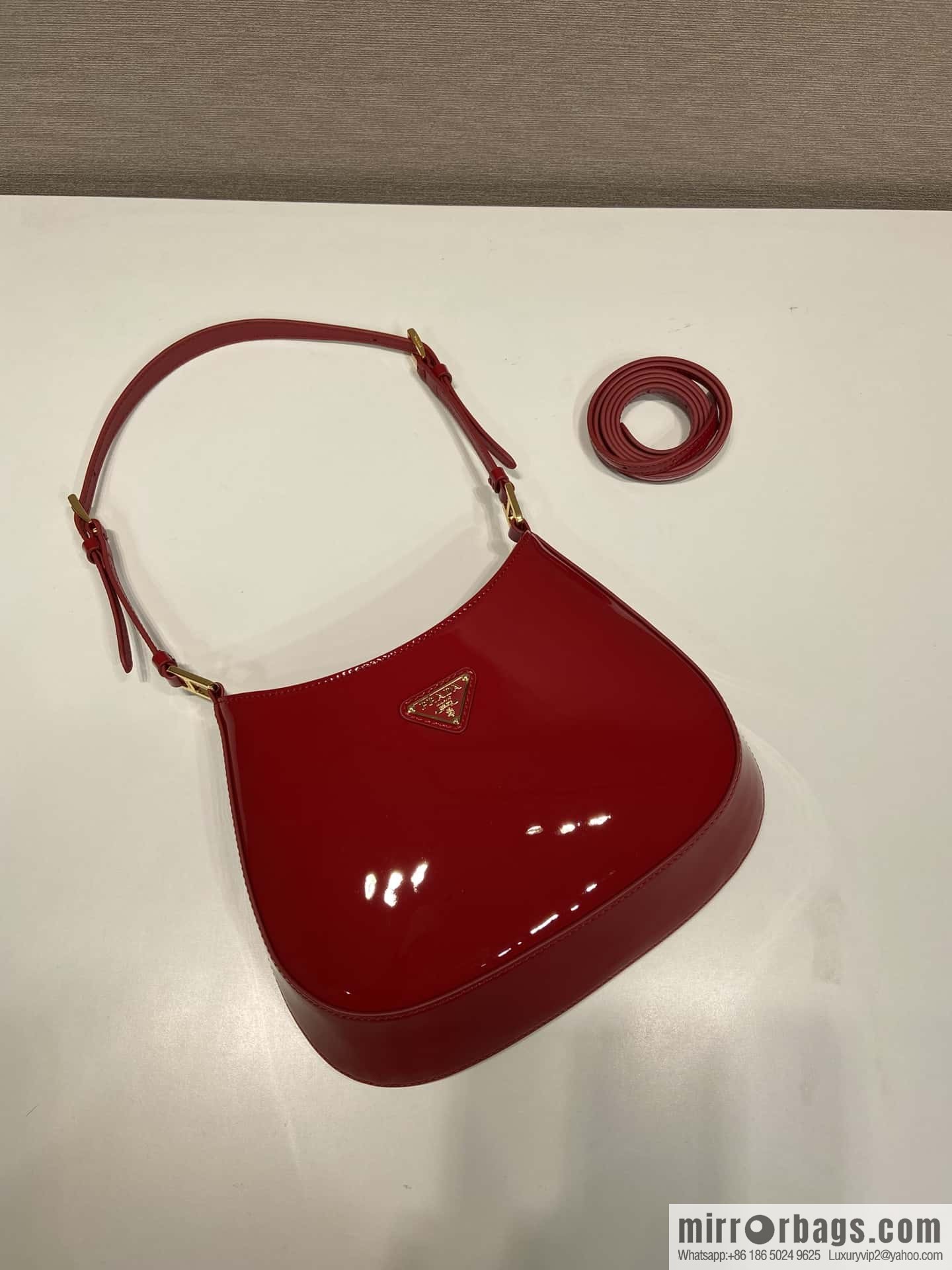 PRADA patent leather armpit bag ๐๐ 1BC169 big red