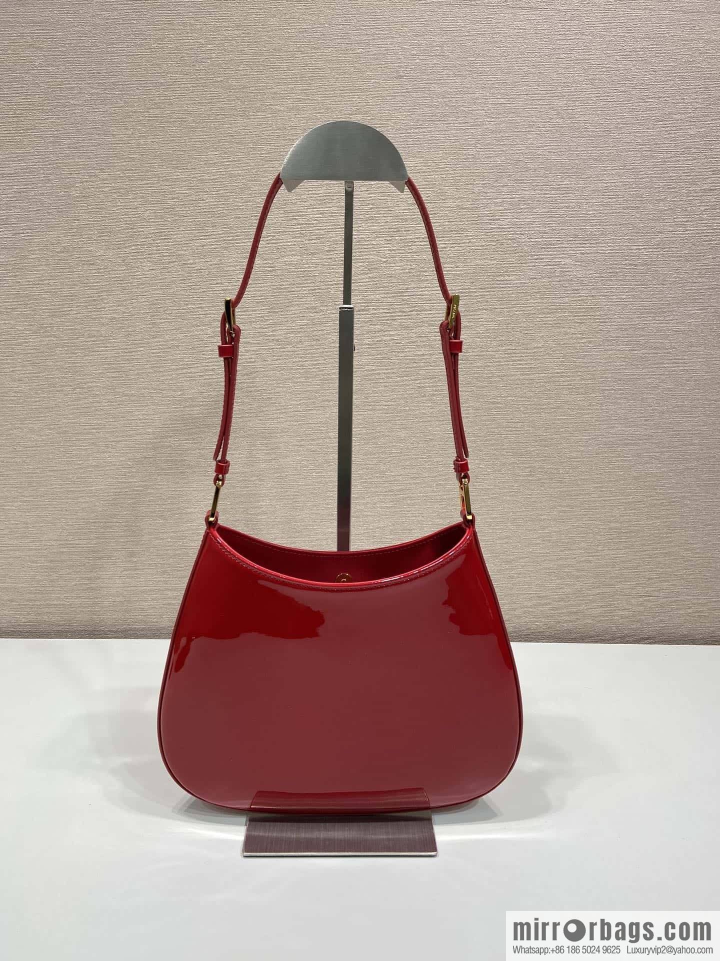 PRADA patent leather armpit bag ๐๐ 1BC169 big red