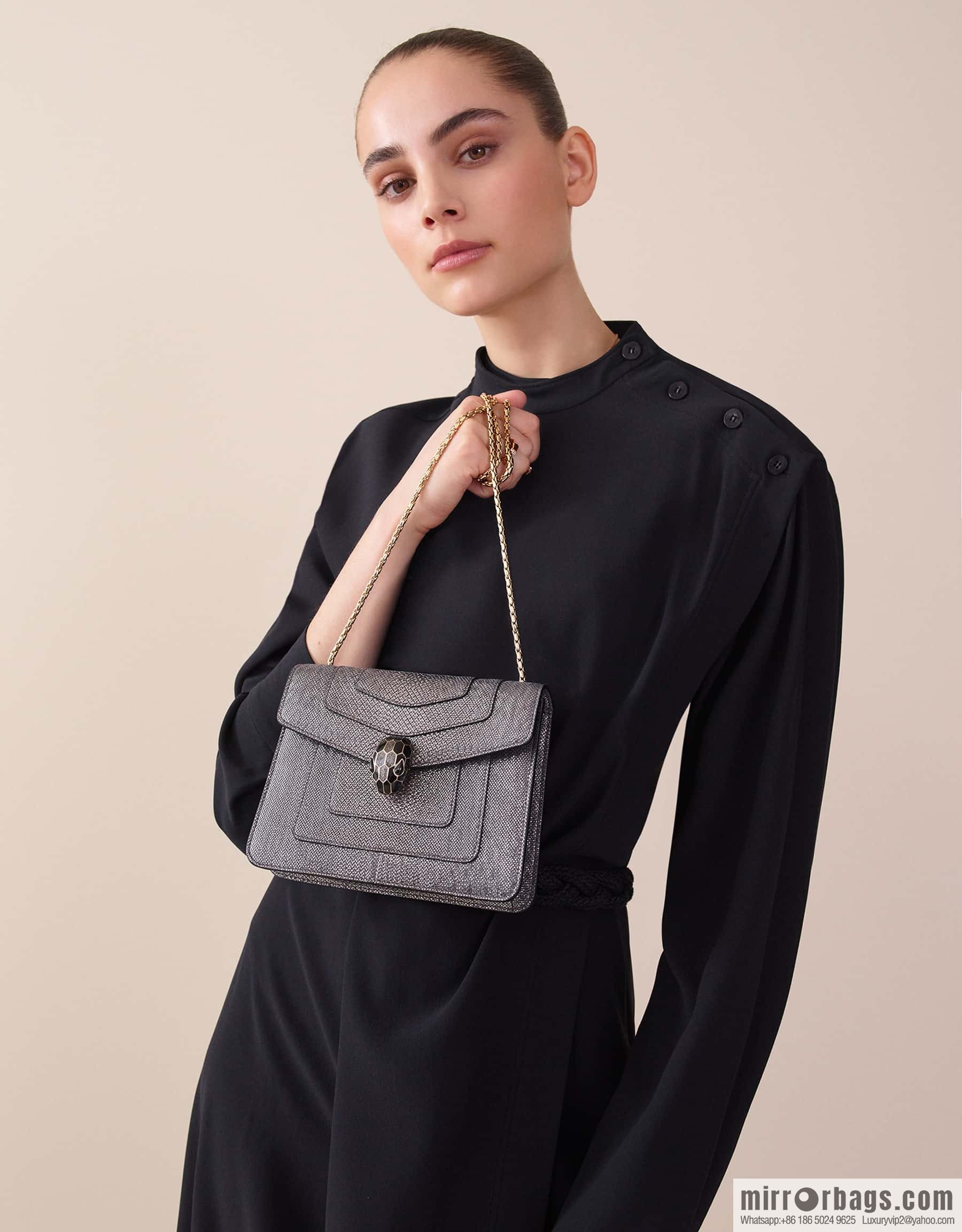 BVLGARI Bulgari Sprpenti Forever charcoal ash metal texture water snake skin inner small sheepskin chain bag 20CM 618792