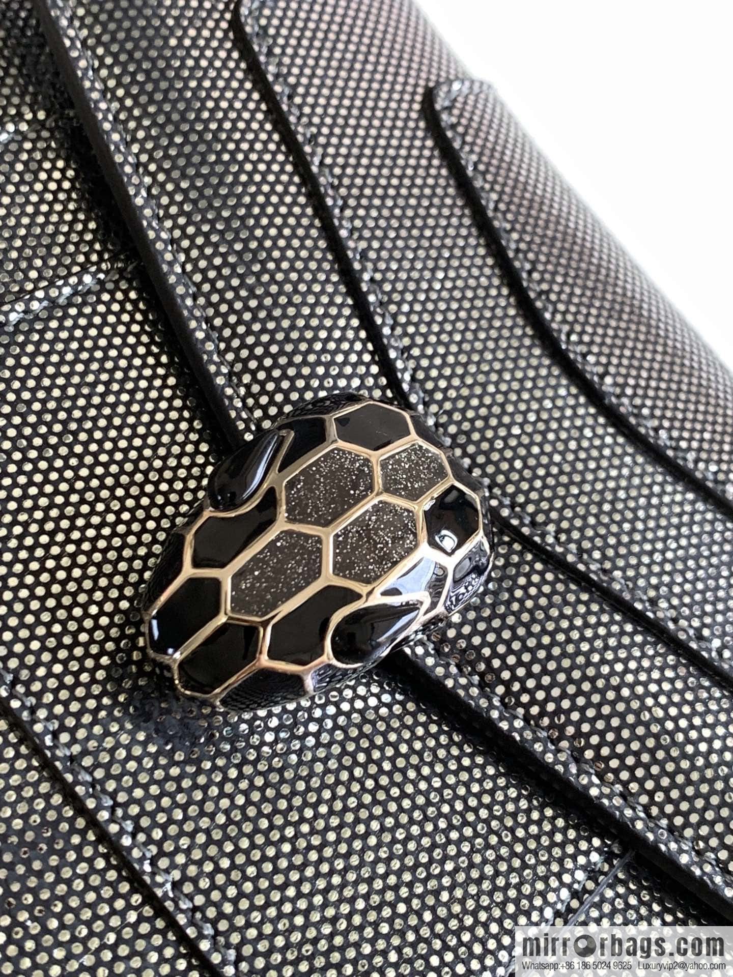BVLGARI Bulgari Sprpenti Forever charcoal ash metal texture water snake skin inner small sheepskin chain bag 20CM 618792