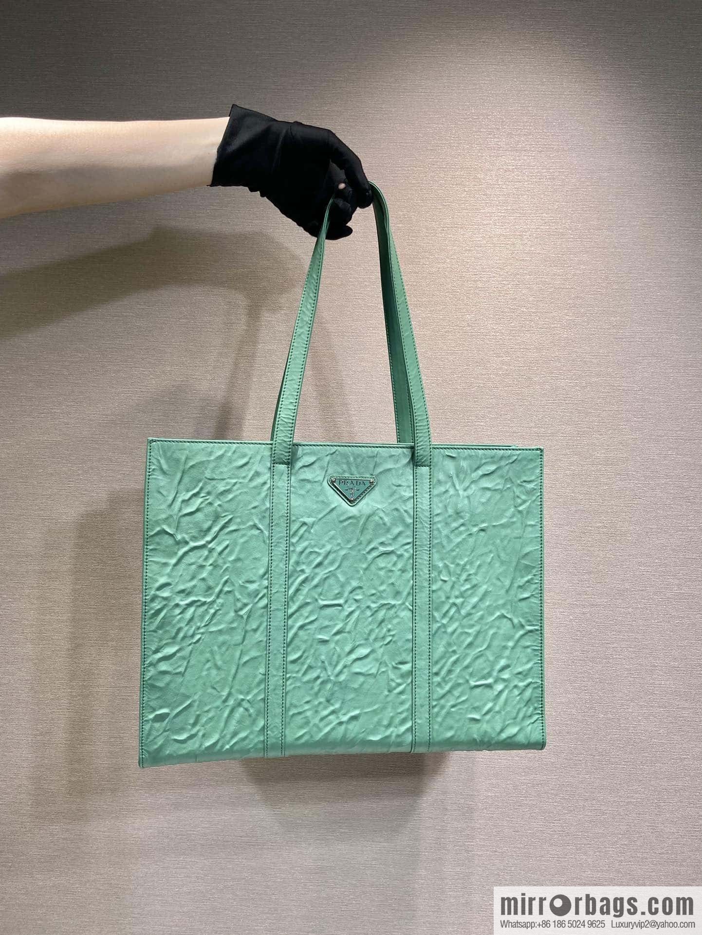 PRADA new tote bag ๐ 1BG460 green