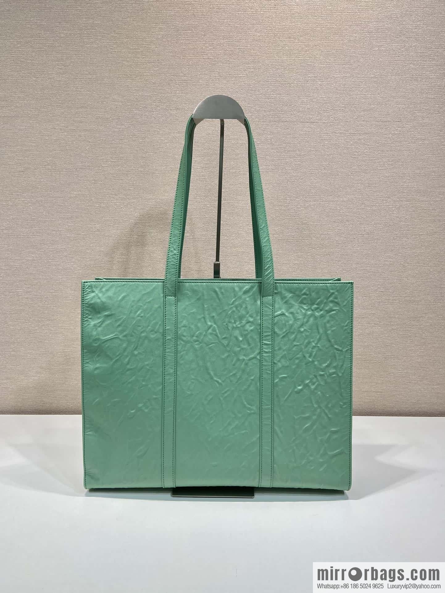 PRADA new tote bag ๐ 1BG460 green