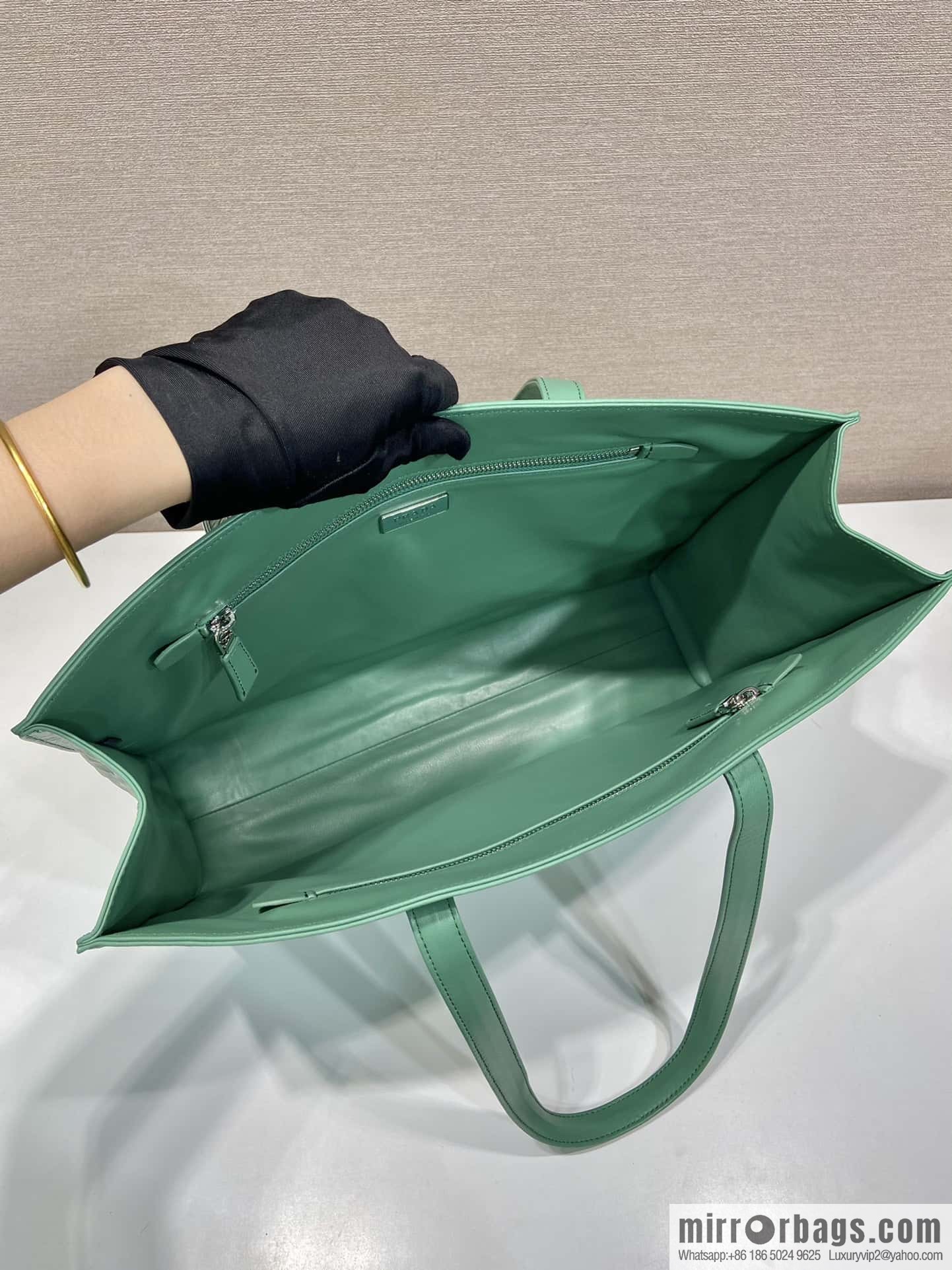 PRADA new tote bag ๐ 1BG460 green