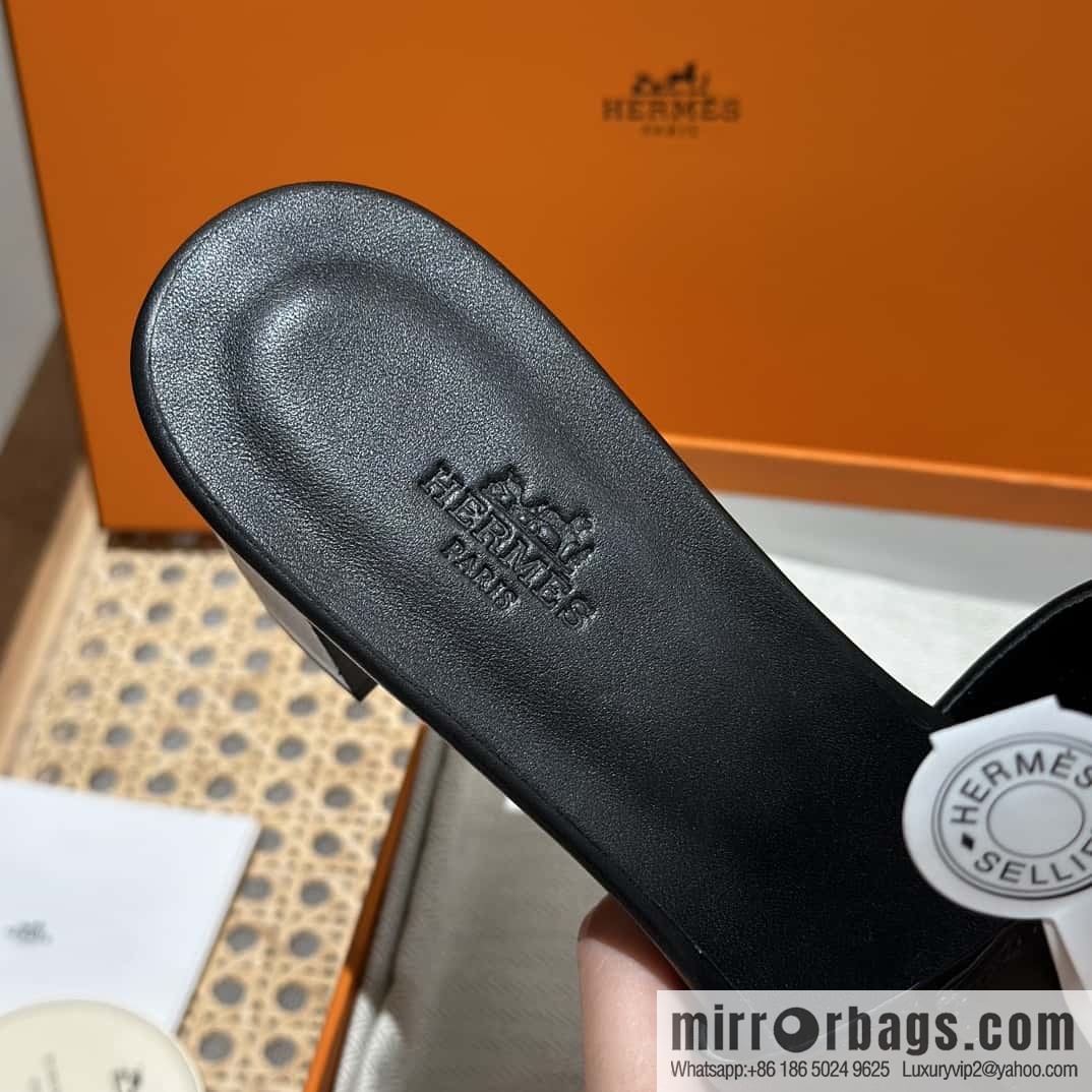 Hermès 2023 Latest Kelly Button Slippers