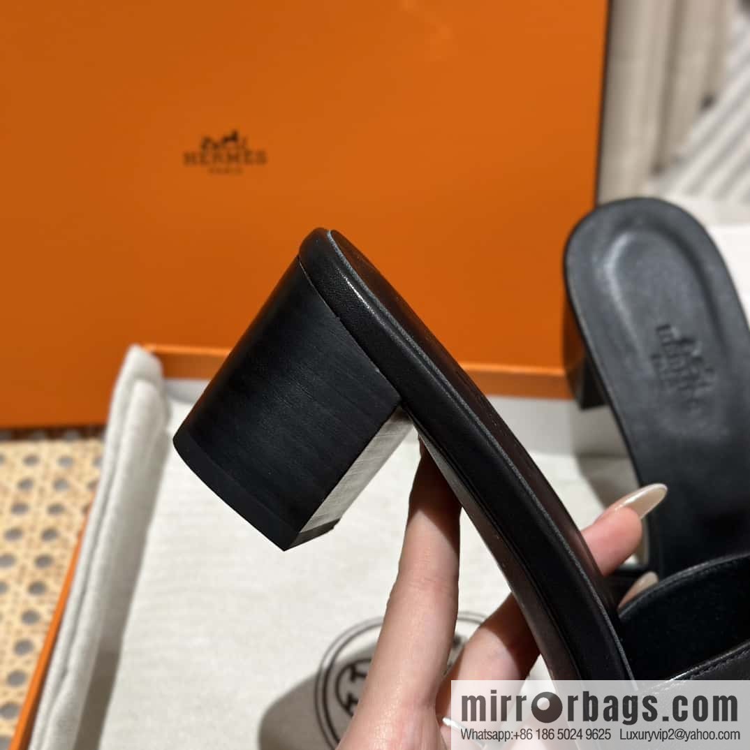 Hermès 2023 Latest Kelly Button Slippers