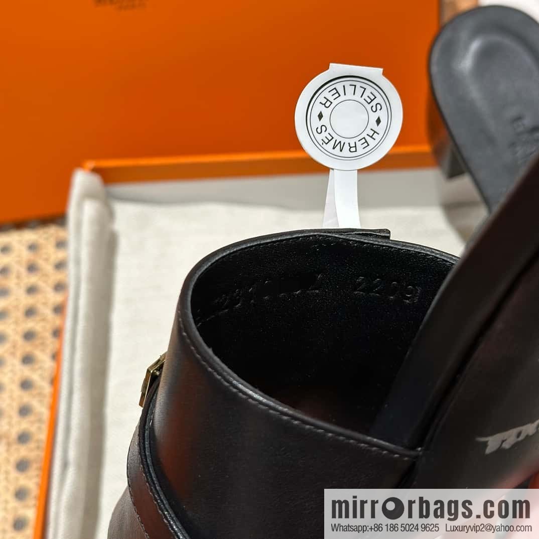 Hermès 2023 Latest Kelly Button Slippers