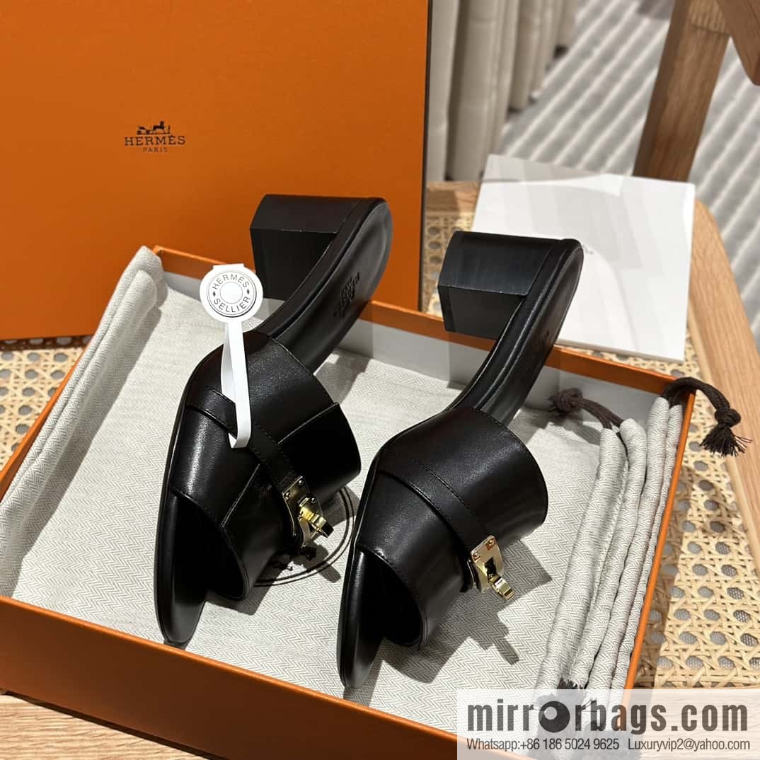 Hermès 2023 Latest Kelly Button Slippers