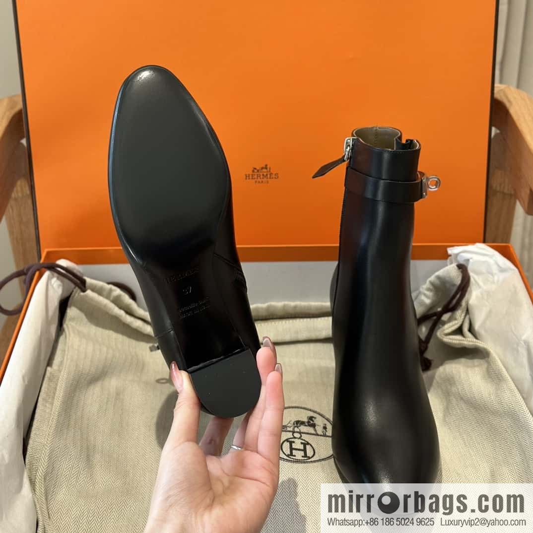 Hermès Kelly buckle, calfskin high-heeled boots
