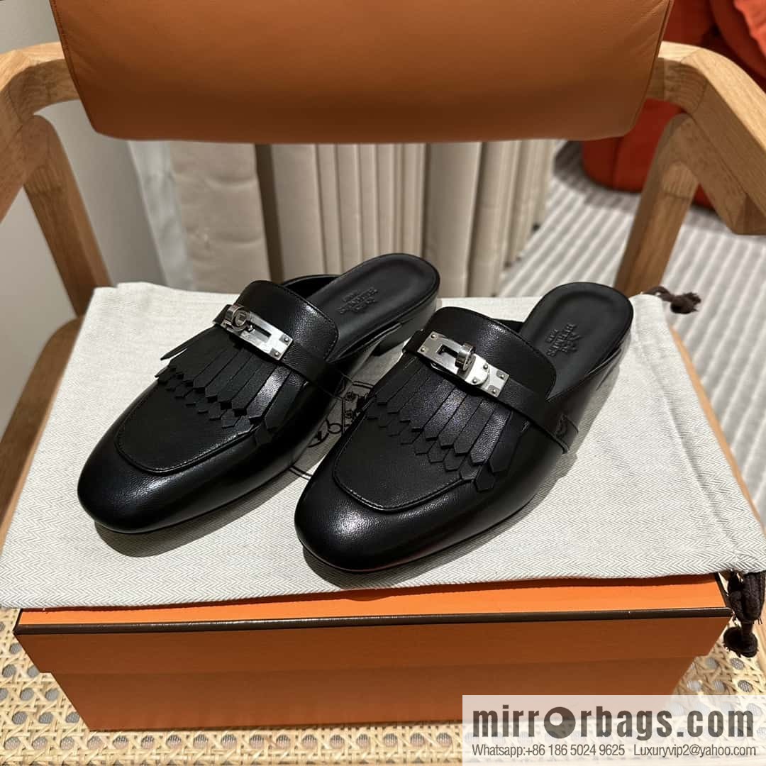 Hermès H's new fringed Müller semi-trailer