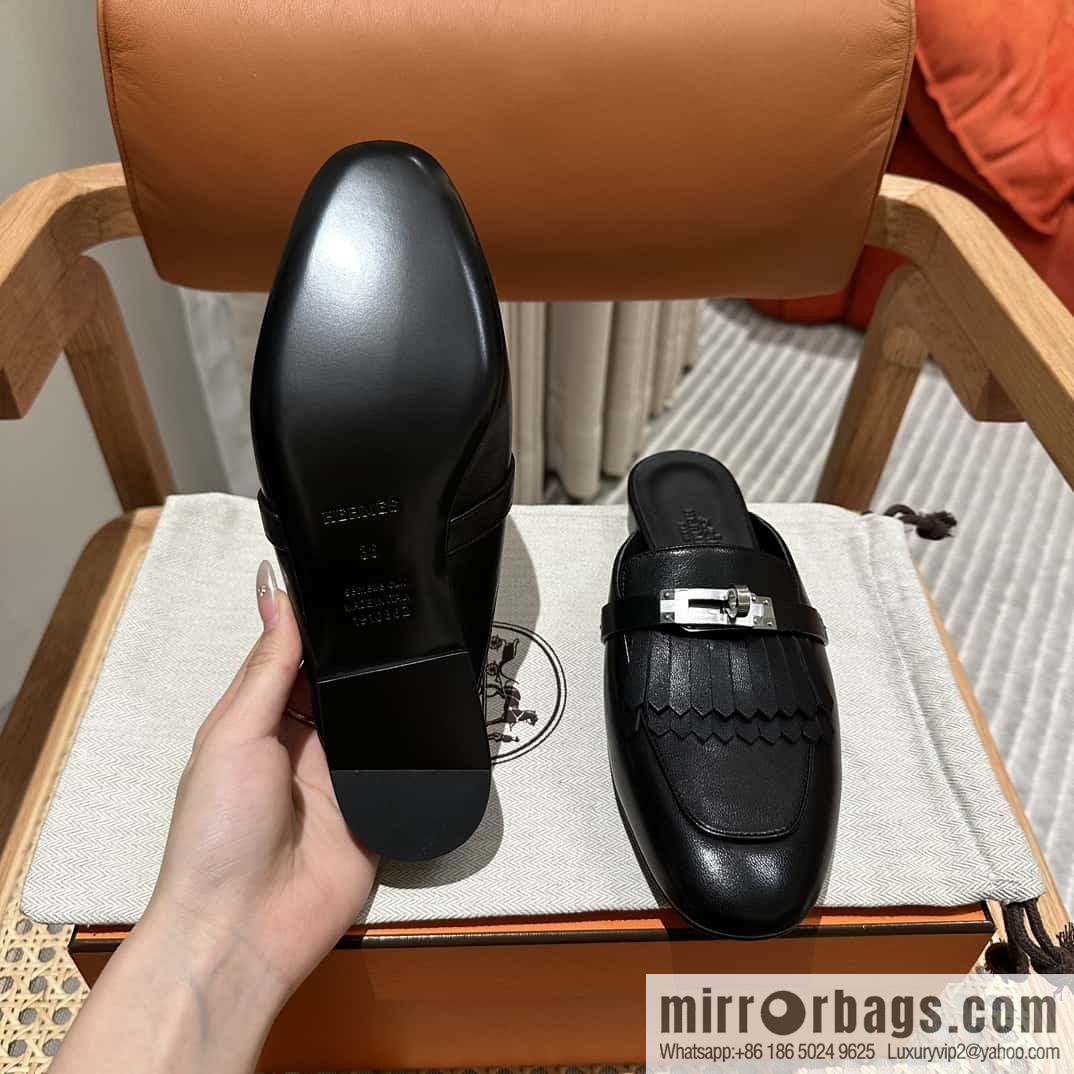Hermès H's new fringed Müller semi-trailer