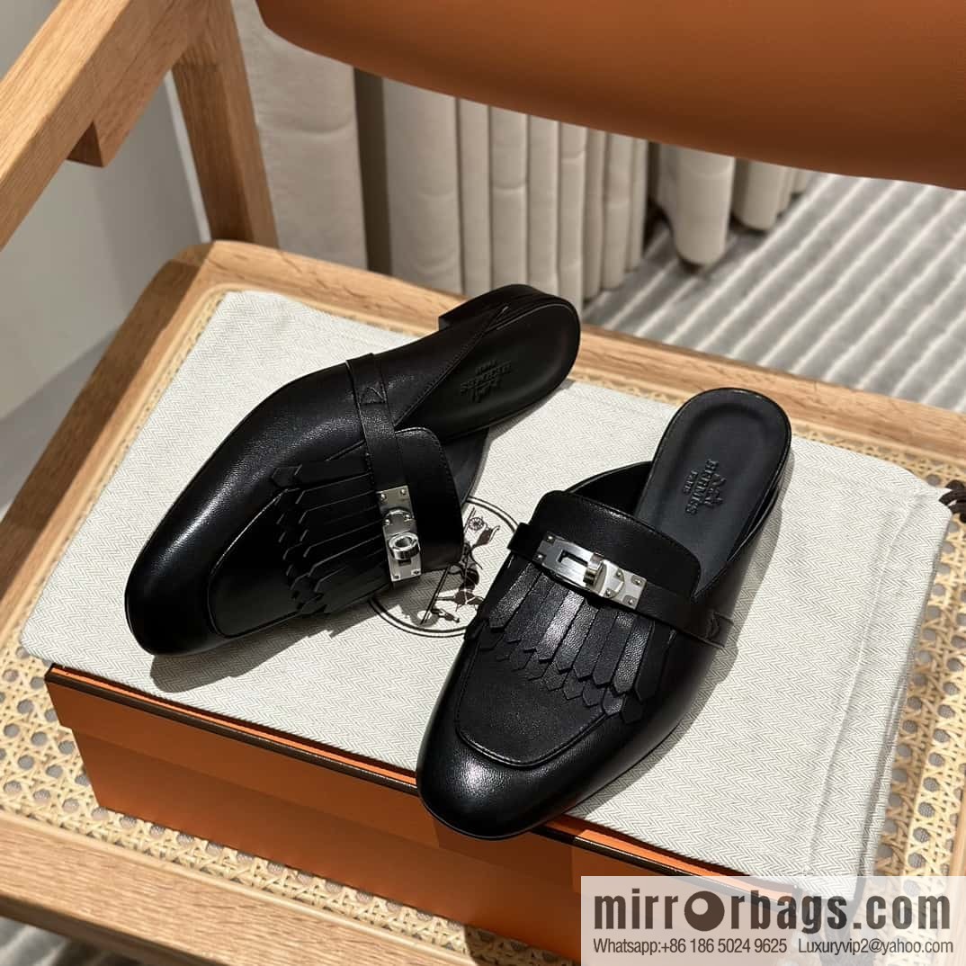 Hermès H's new fringed Müller semi-trailer