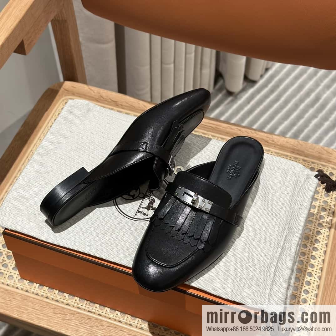 Hermès H's new fringed Müller semi-trailer