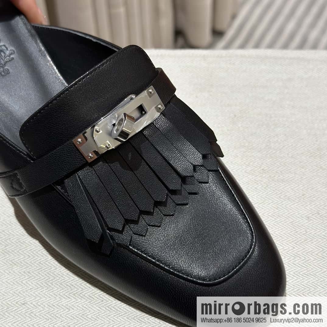 Hermès H's new fringed Müller semi-trailer