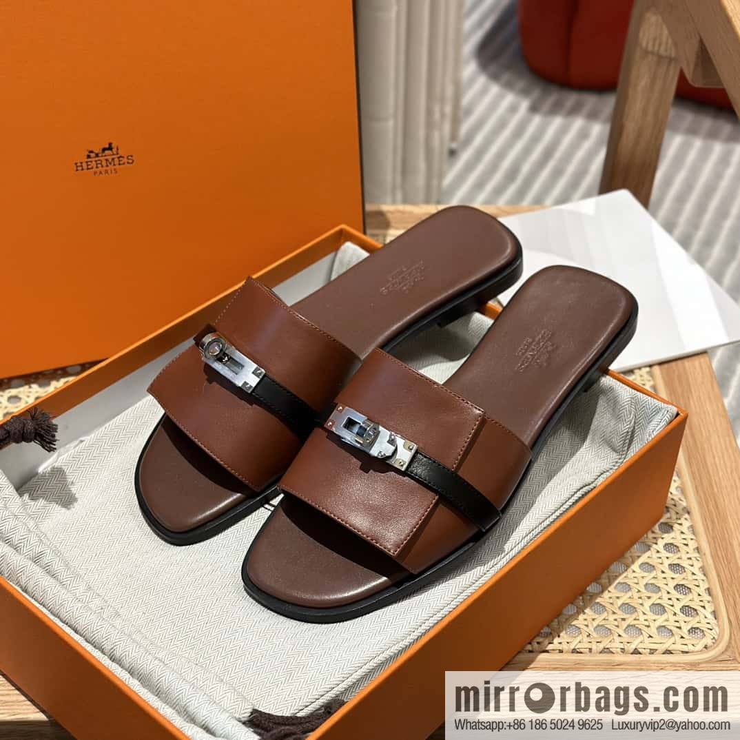 Hermès 2023 Latest Kelly Button Slippers