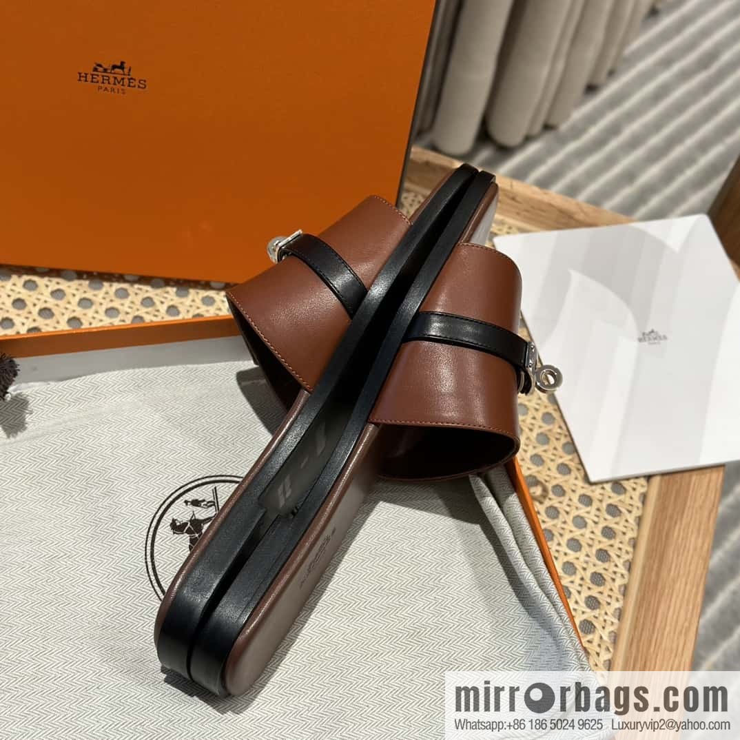 Hermès 2023 Latest Kelly Button Slippers